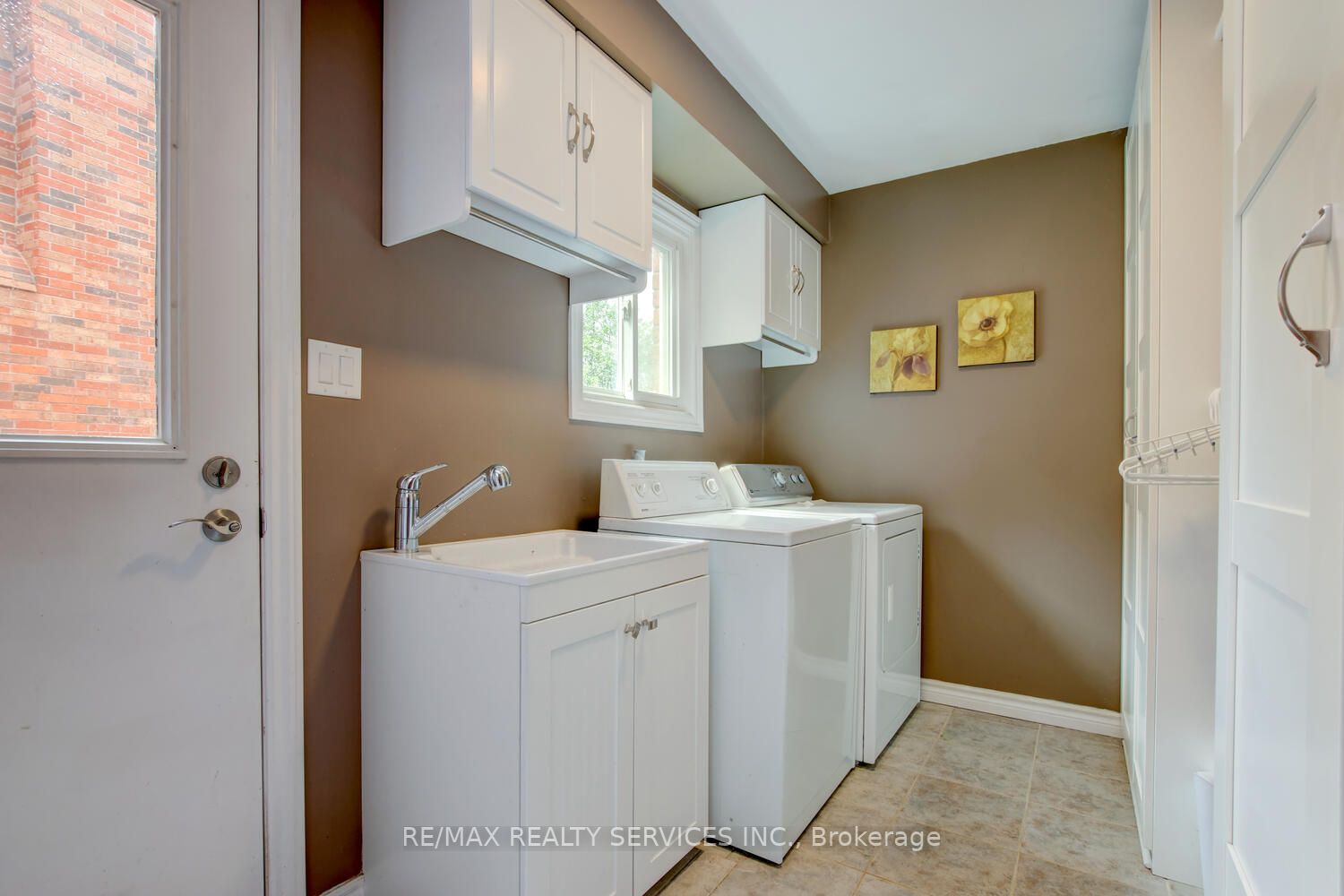 19 Burtree Dr