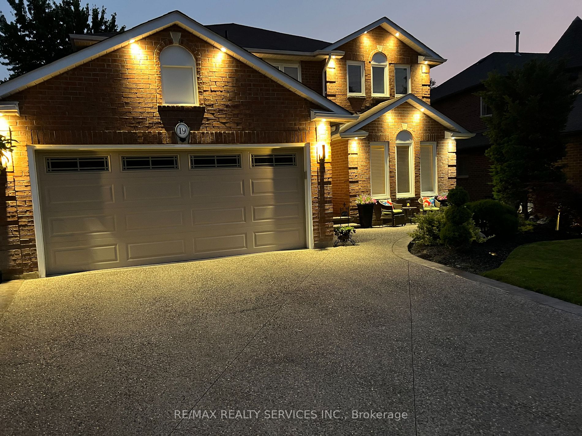 19 Burtree Dr