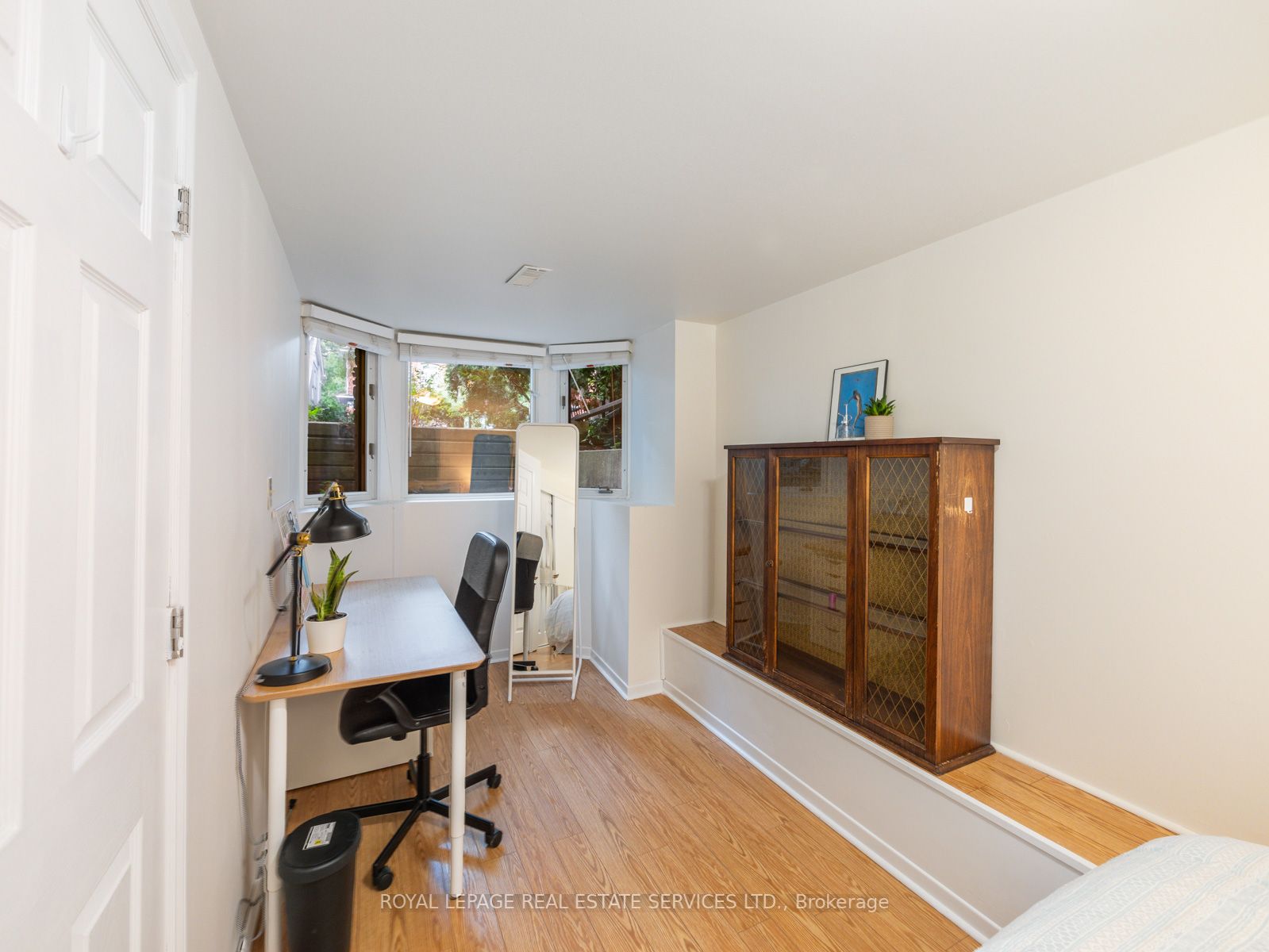 490 Windermere Ave