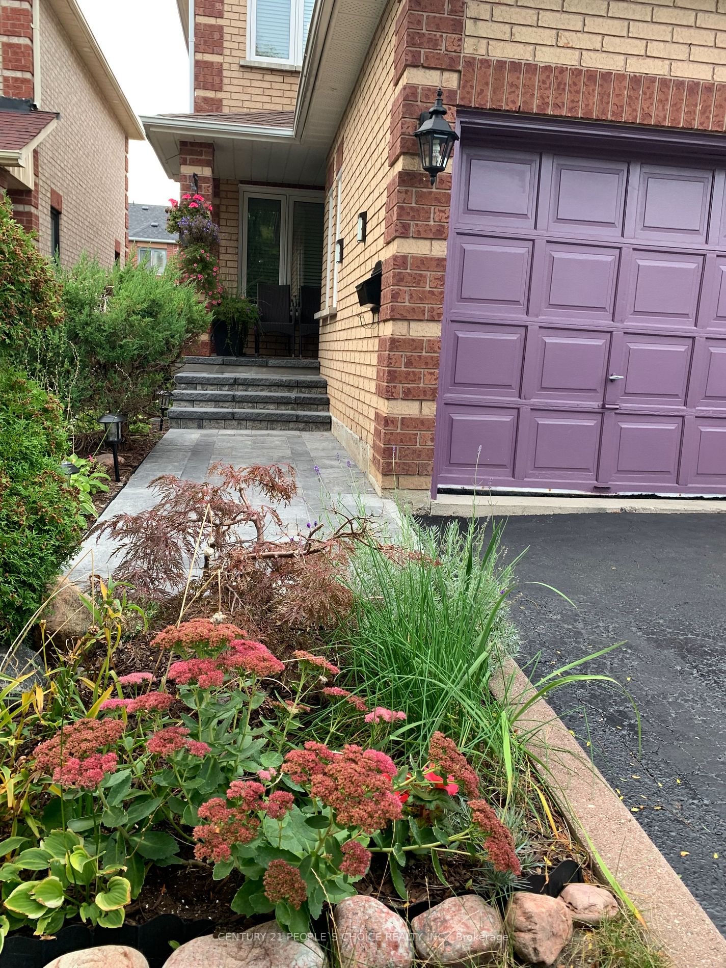 6 Sunley Cres