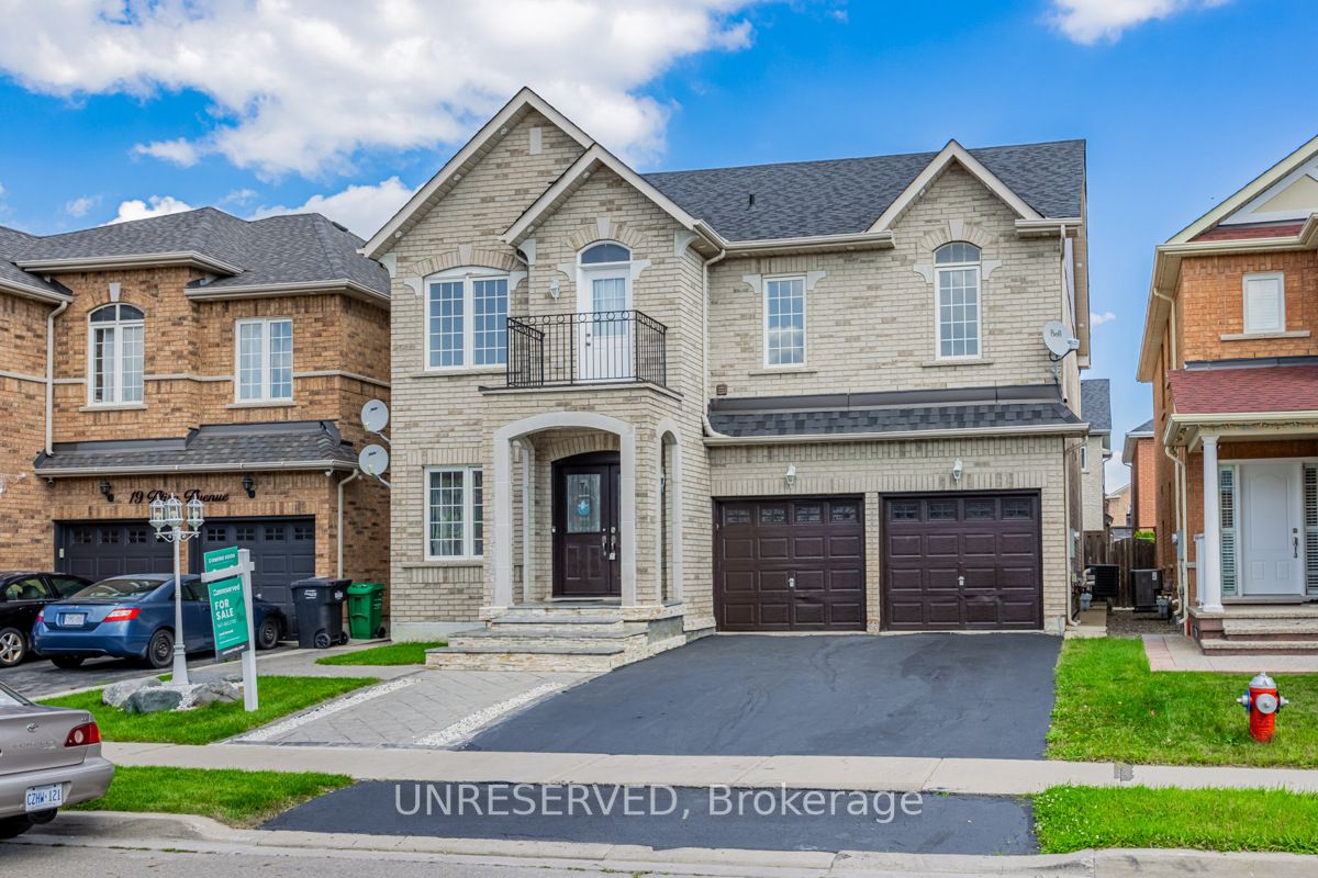 17 Atira Ave