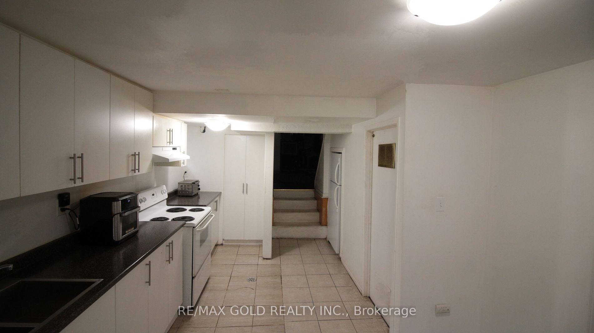 175 Kingswood Dr