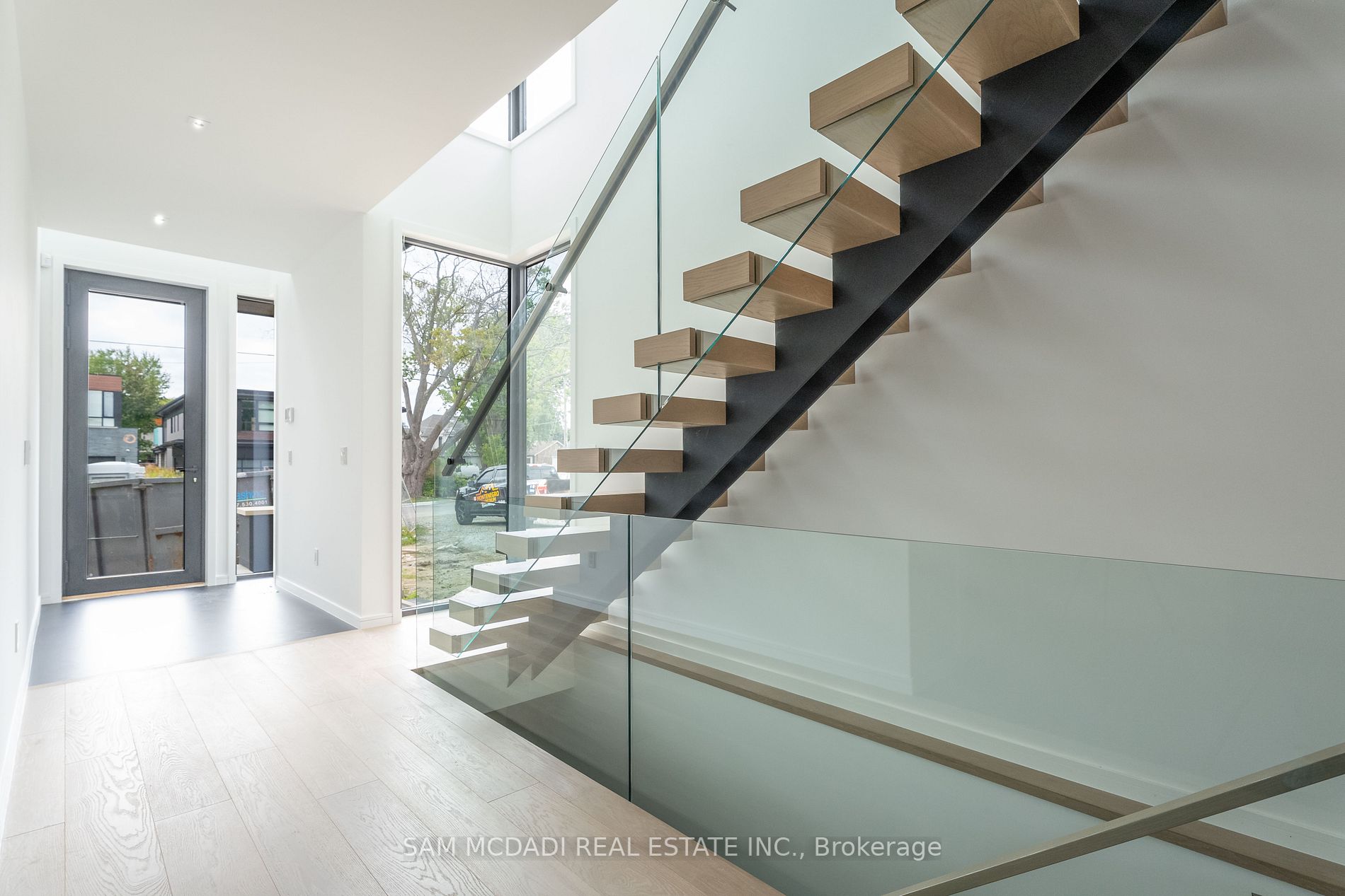 762 Montbeck Cres
