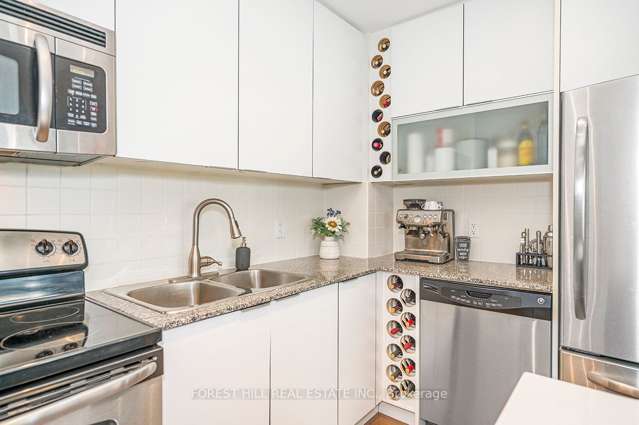 16 Brookers Lane, #2106