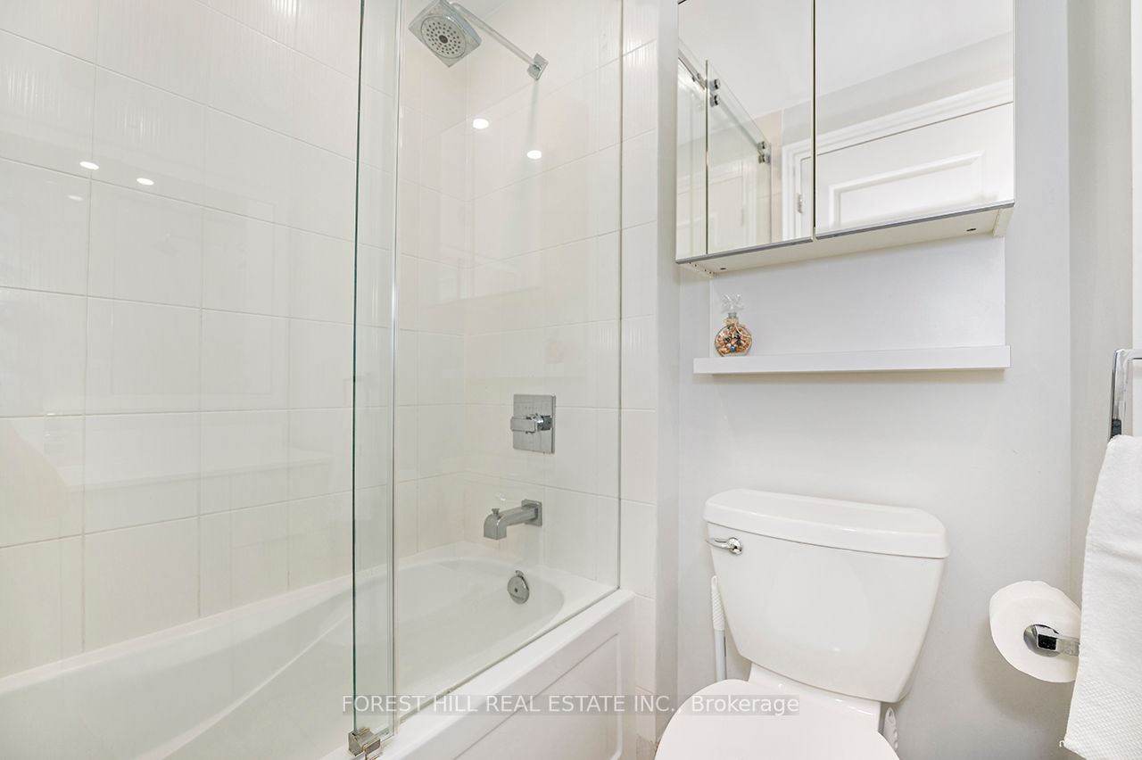 16 Brookers Lane, #2106
