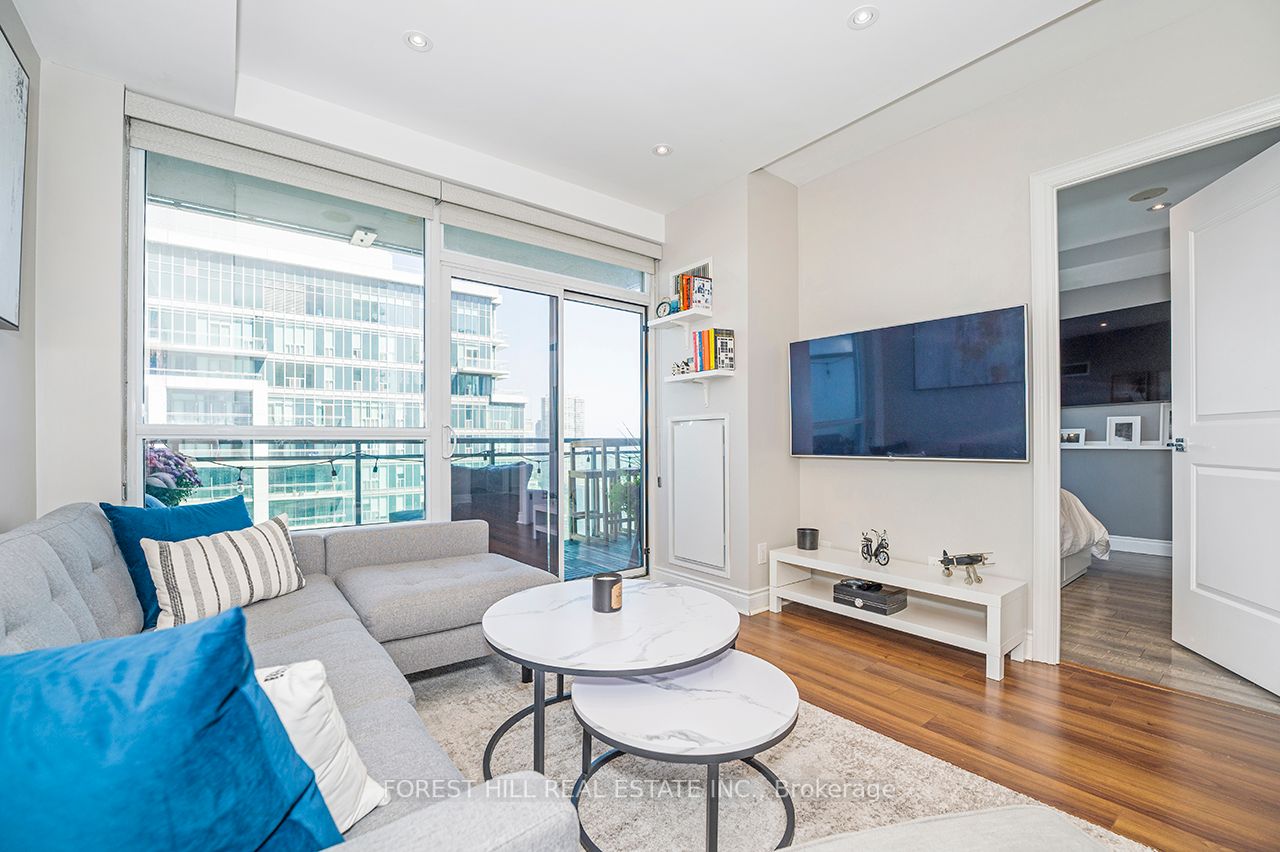 16 Brookers Lane, #2106