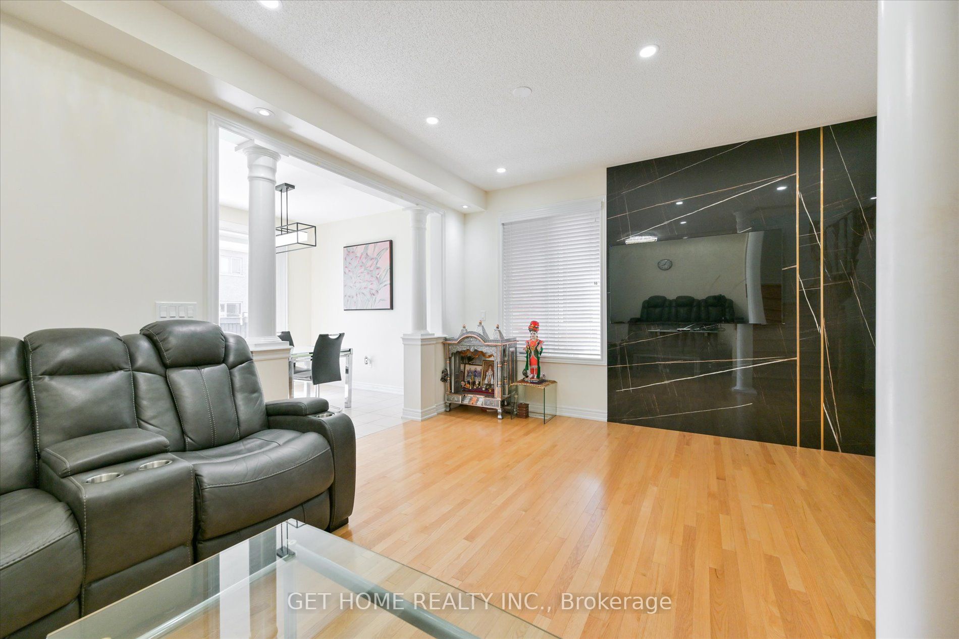 50 Durango Dr