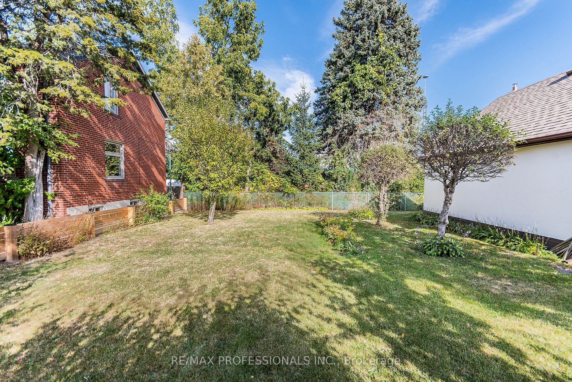36 Thorndale Ave