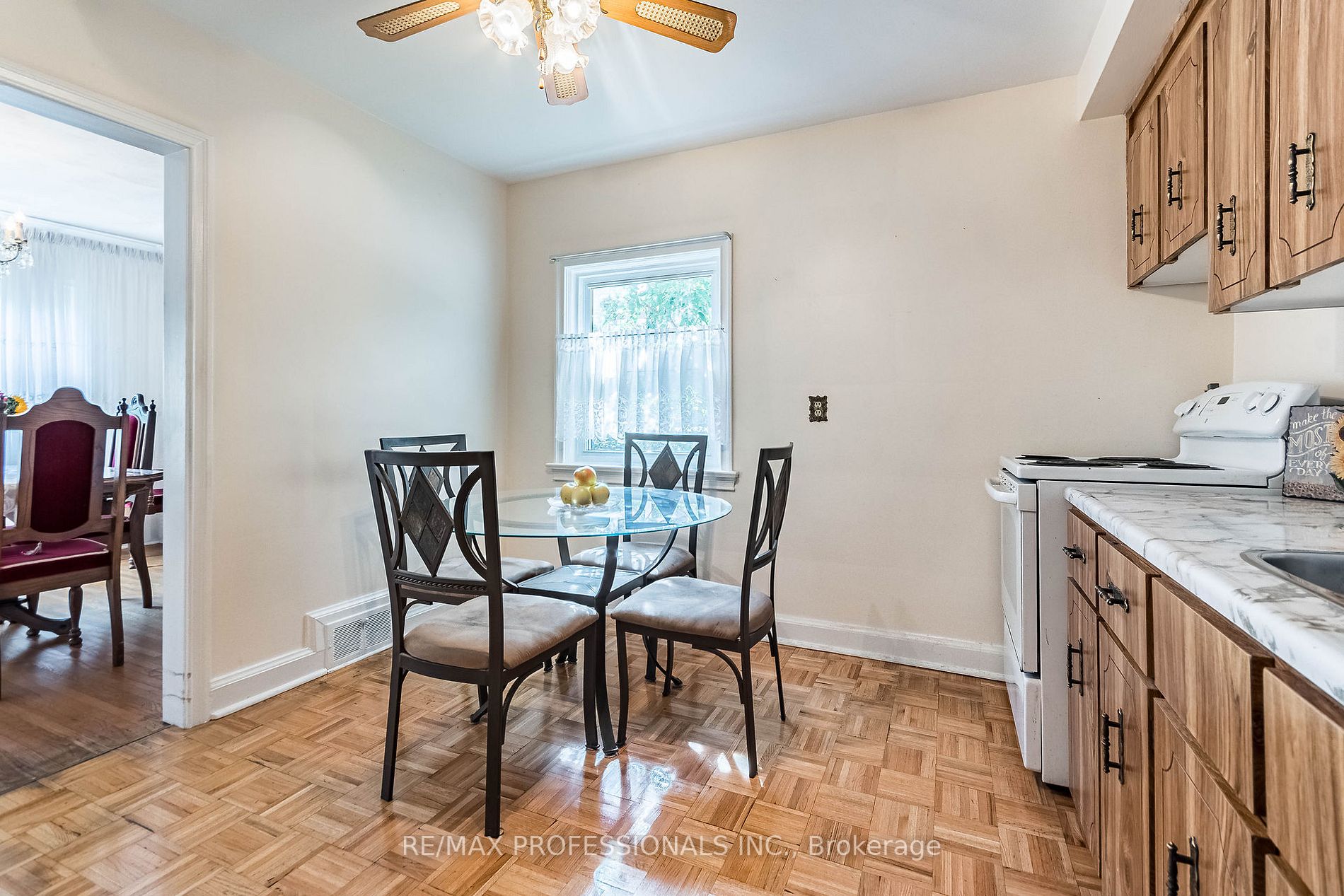 36 Thorndale Ave