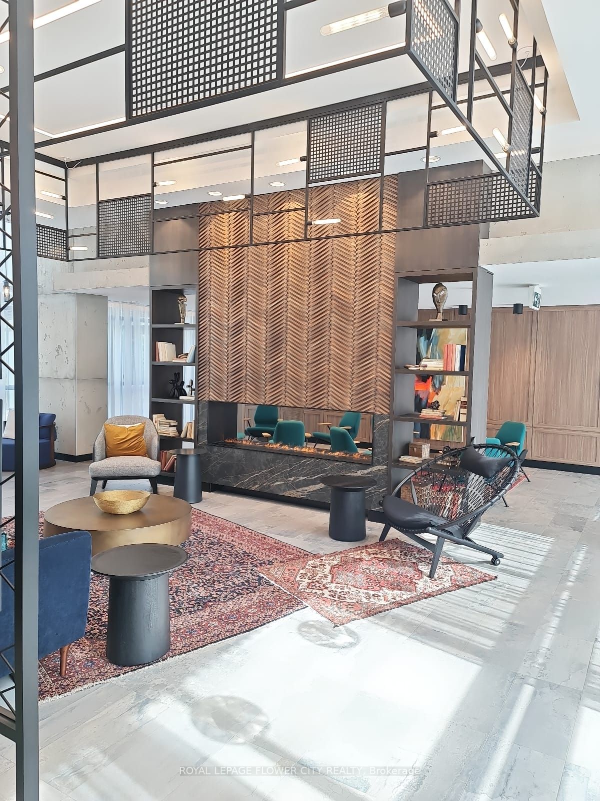 251 Manitoba St, #1113