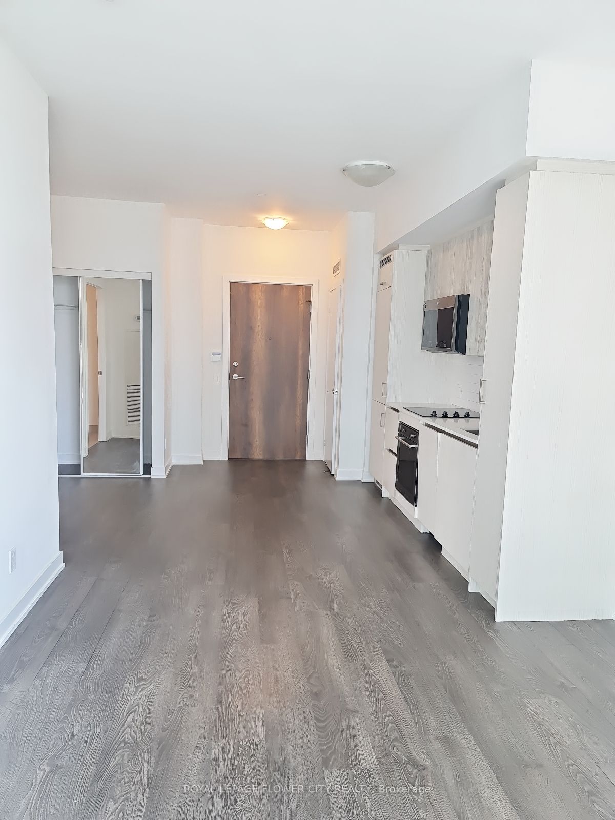 251 Manitoba St, #1113