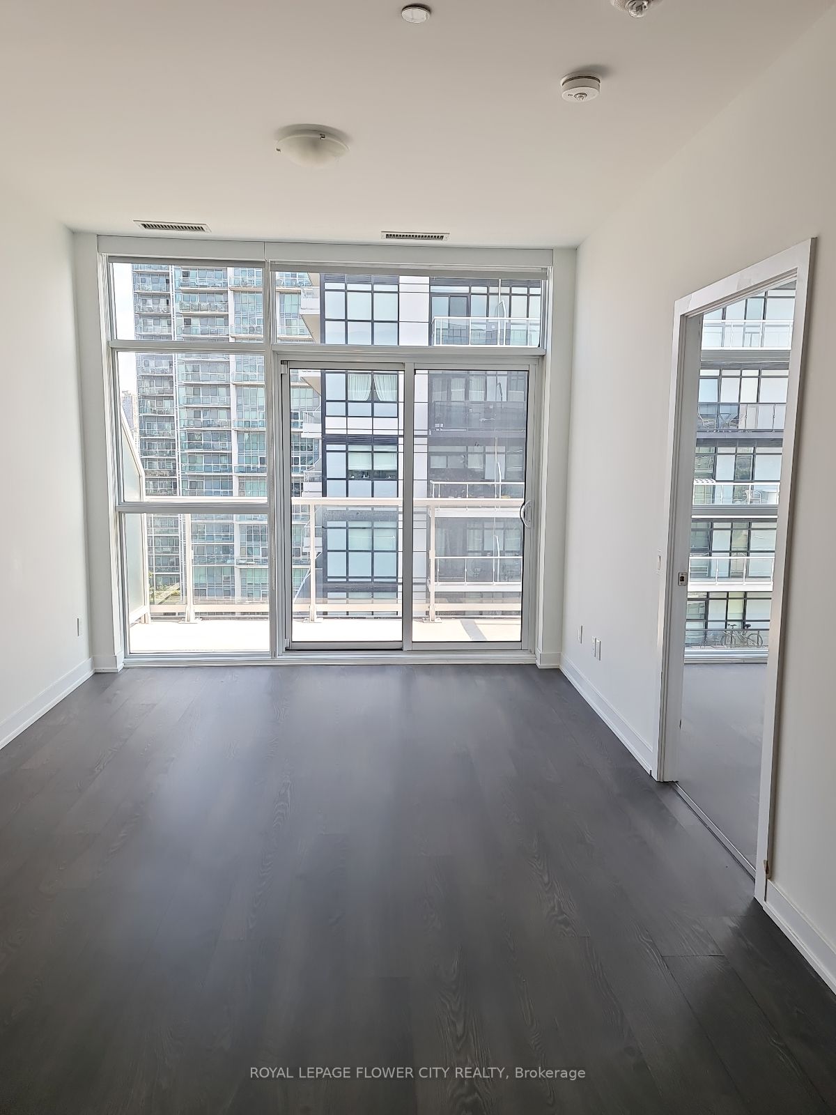 251 Manitoba St, #1113