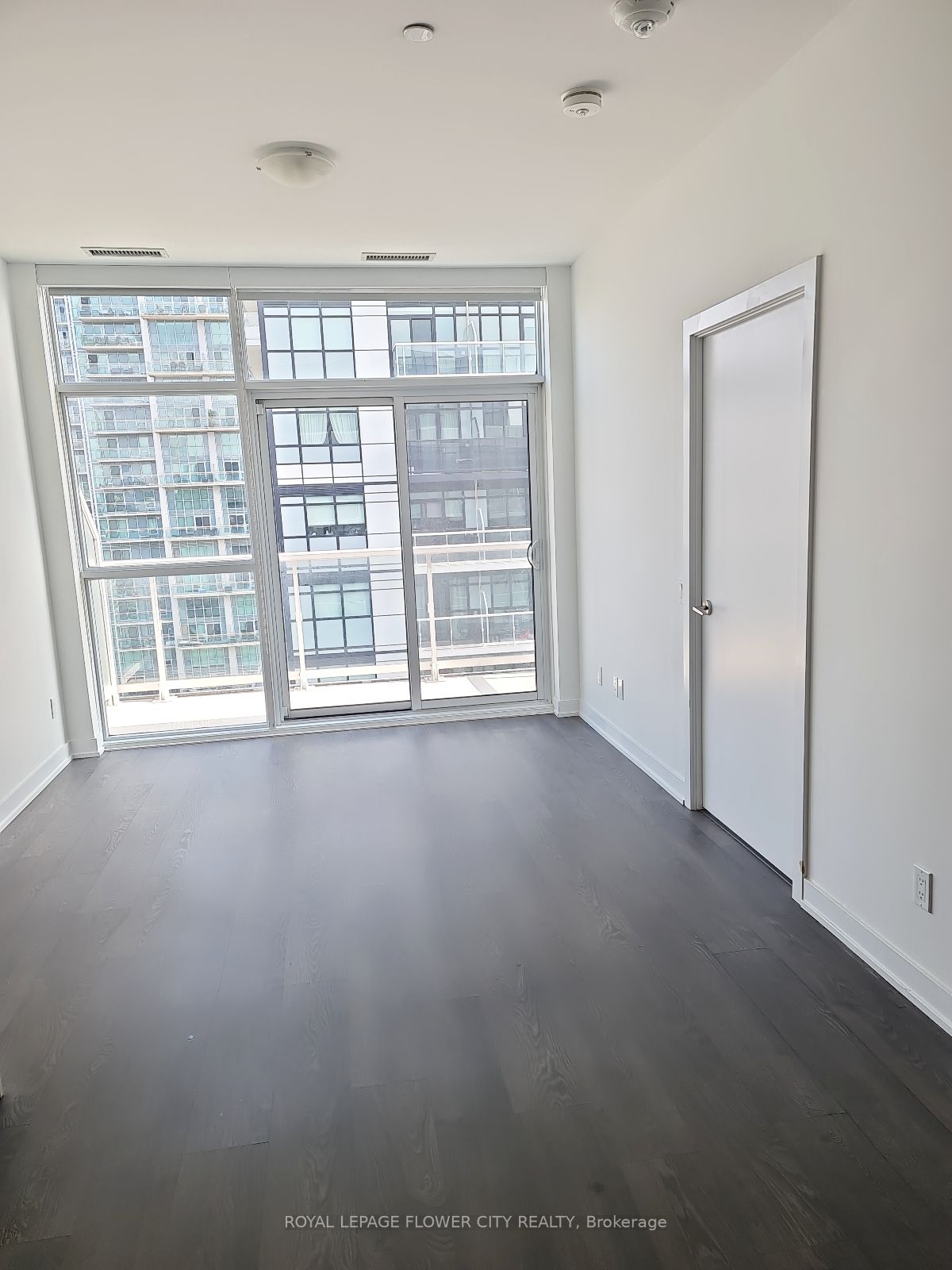 251 Manitoba St, #1113