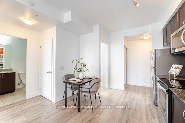 2800 Keele St, #813