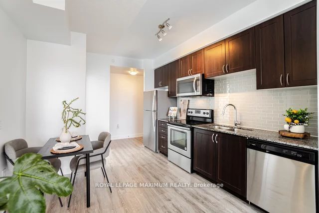 2800 Keele St, #813