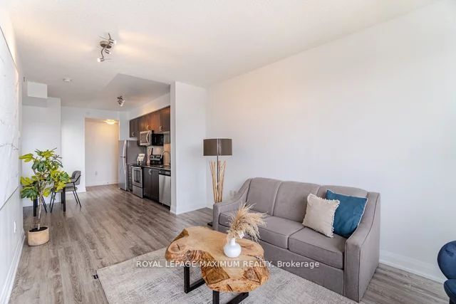 2800 Keele St, #813