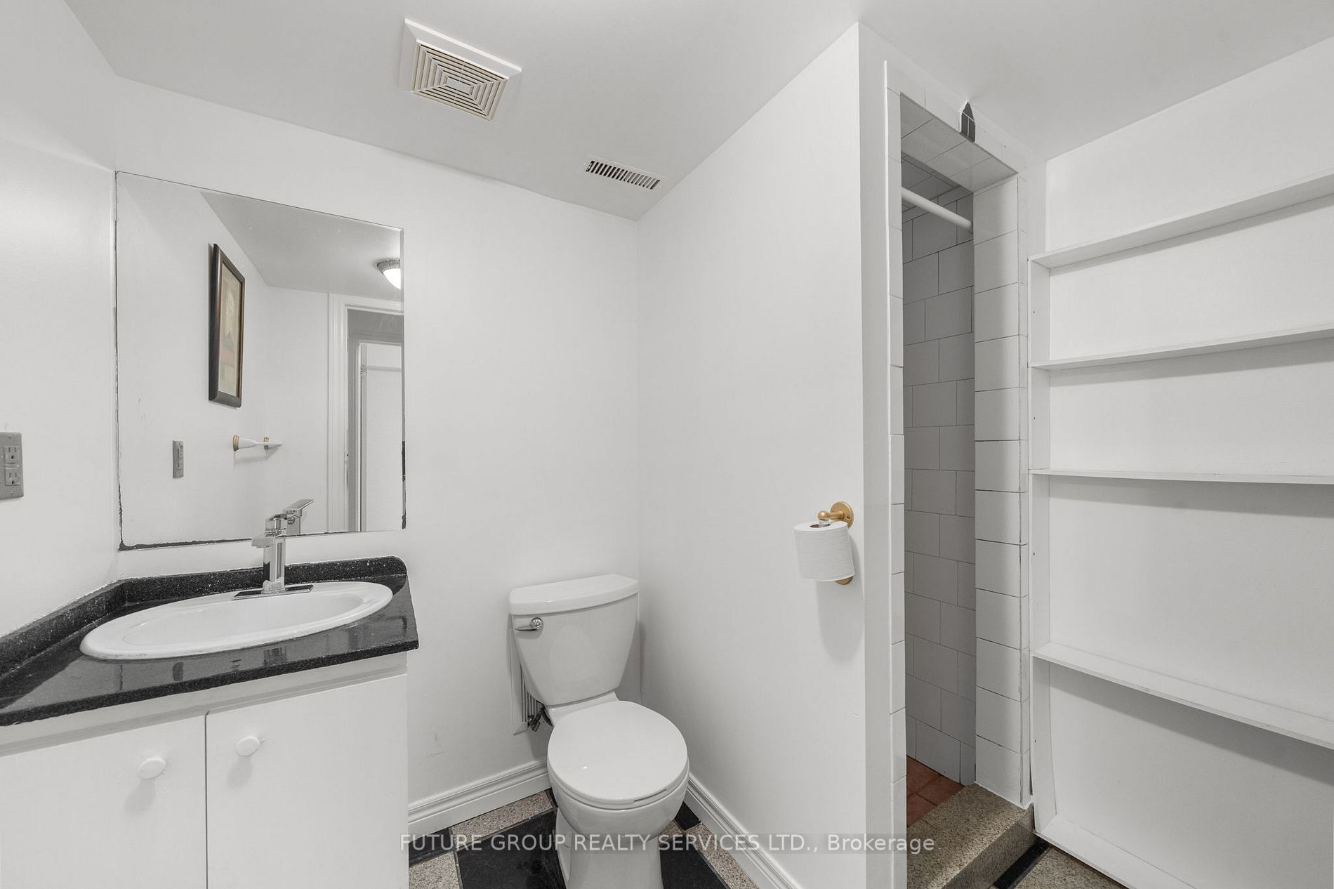 12 Ruthven Pl