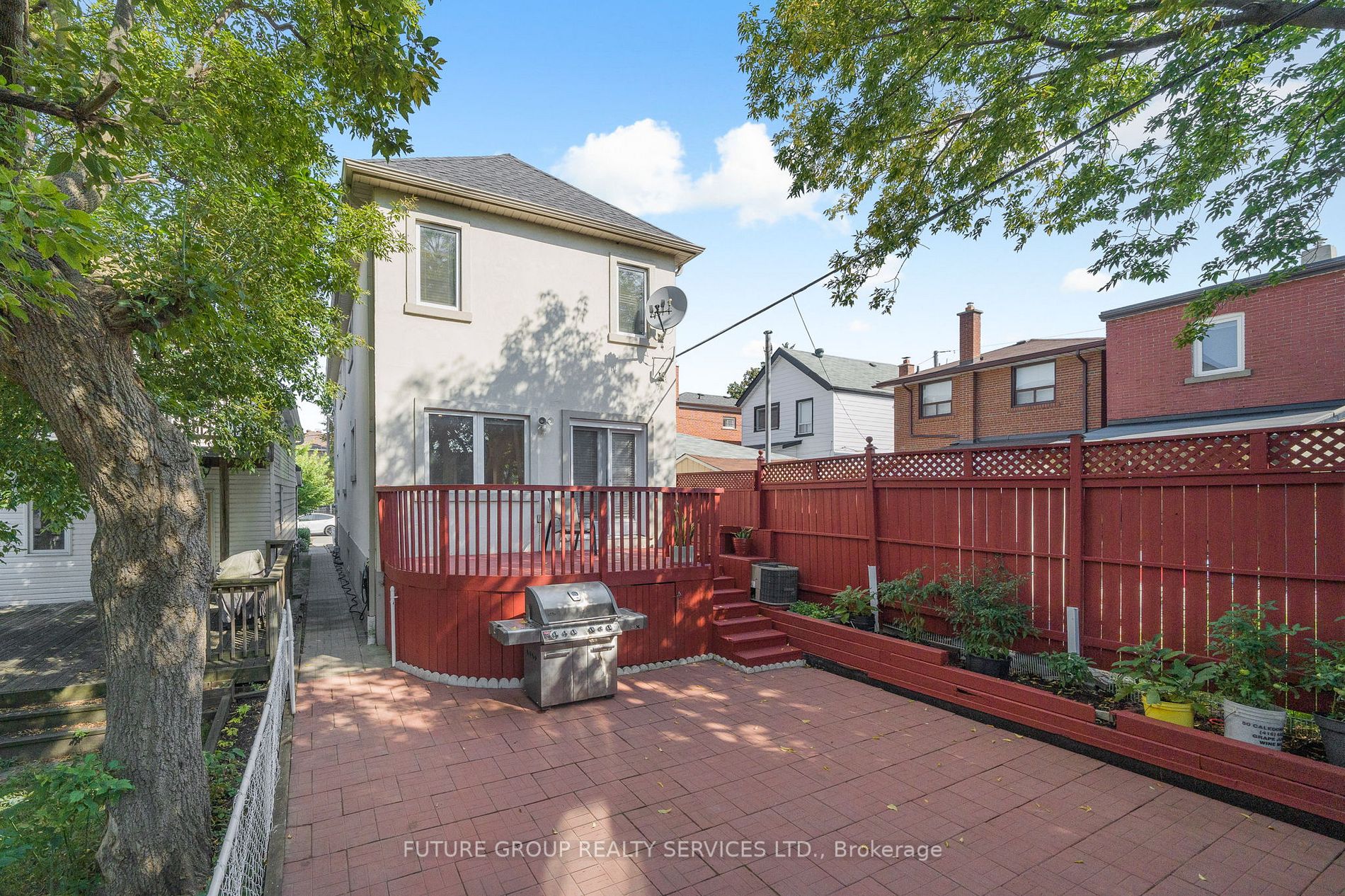 12 Ruthven Pl