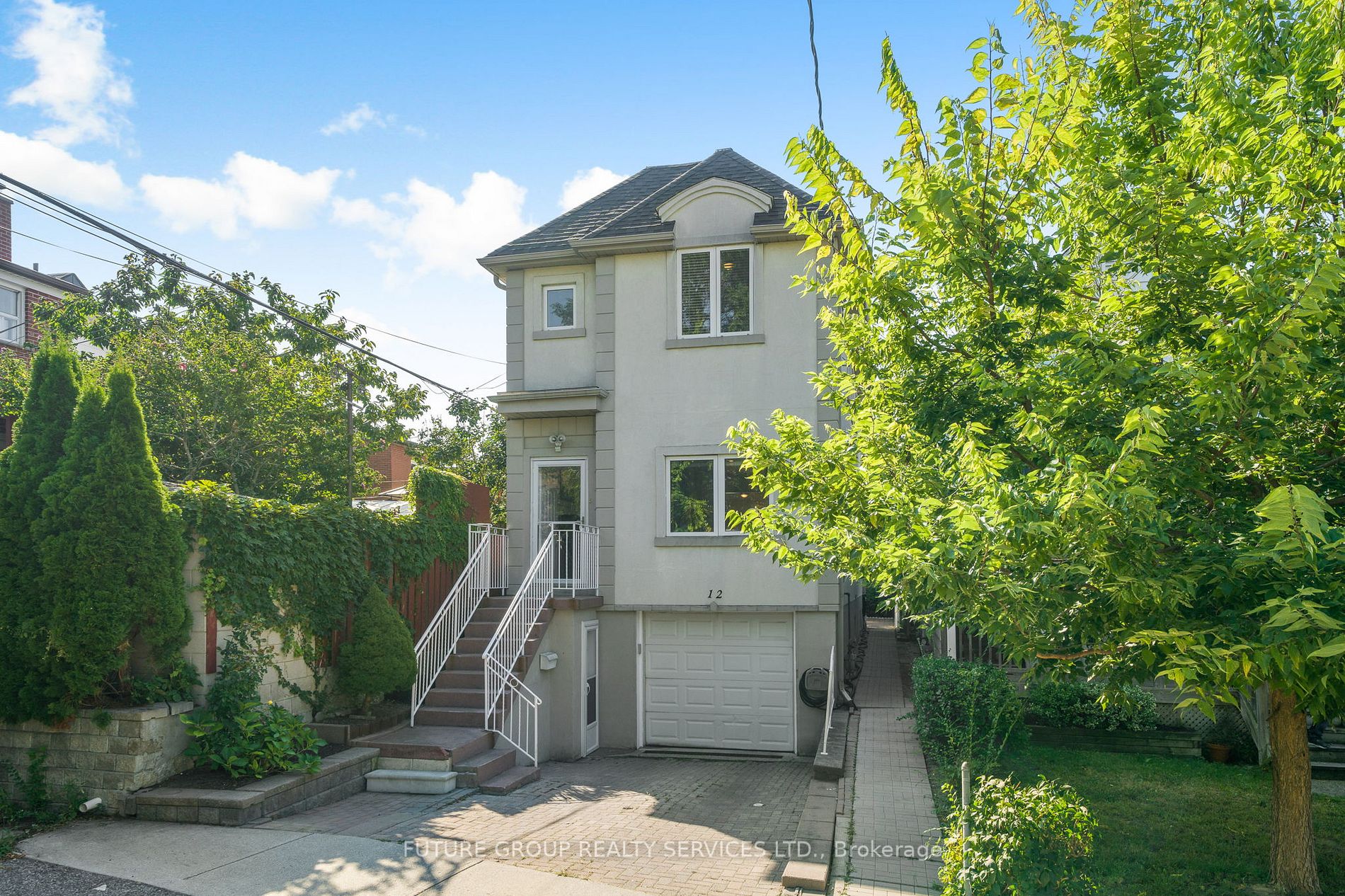 12 Ruthven Pl