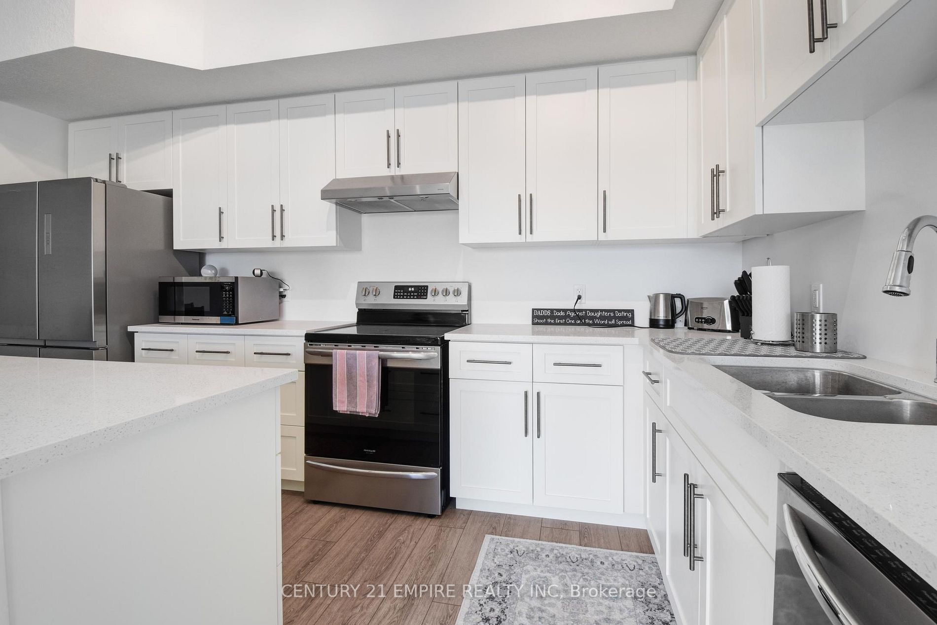 17 Centre St, #304