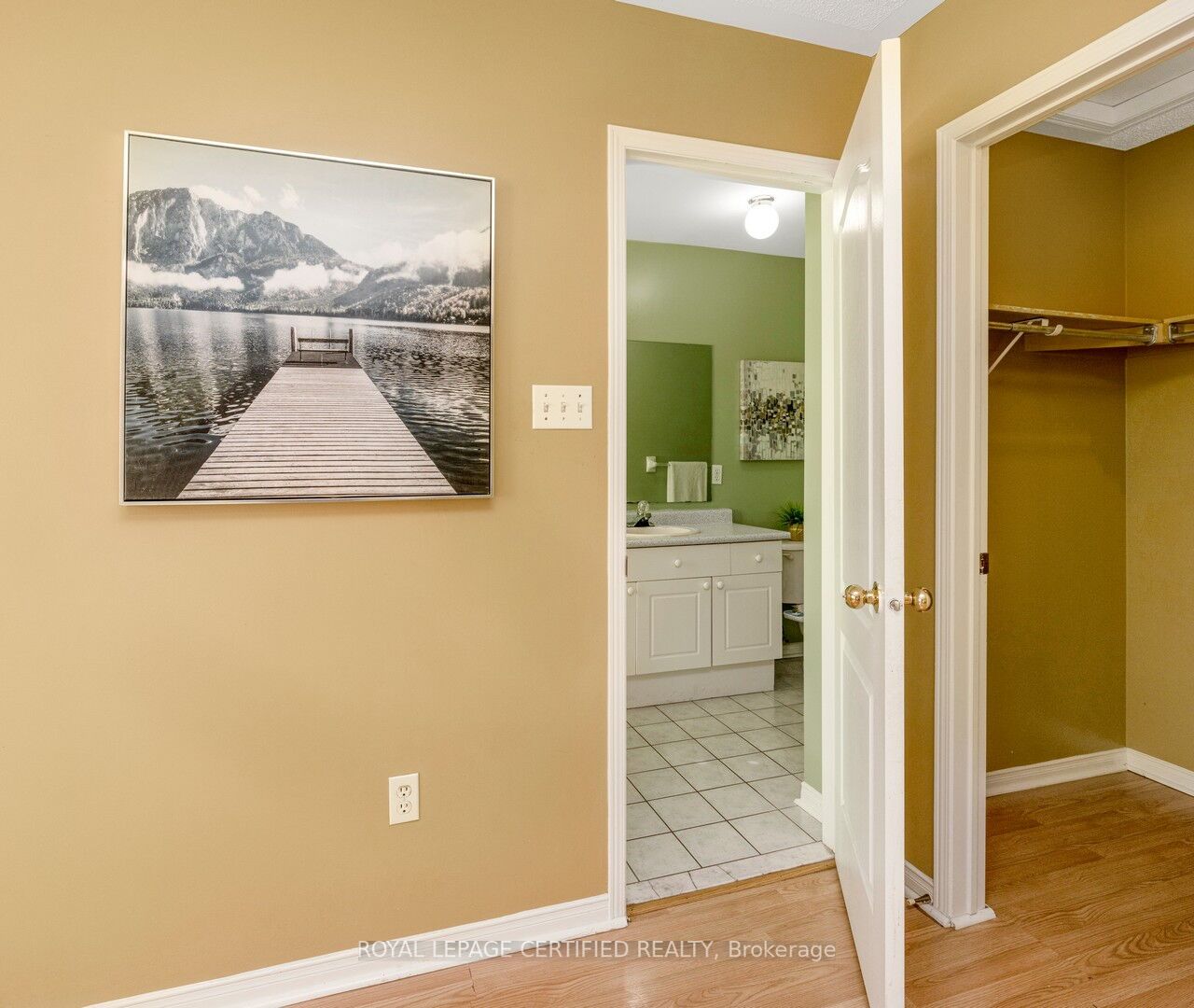 33 Willow Park Dr