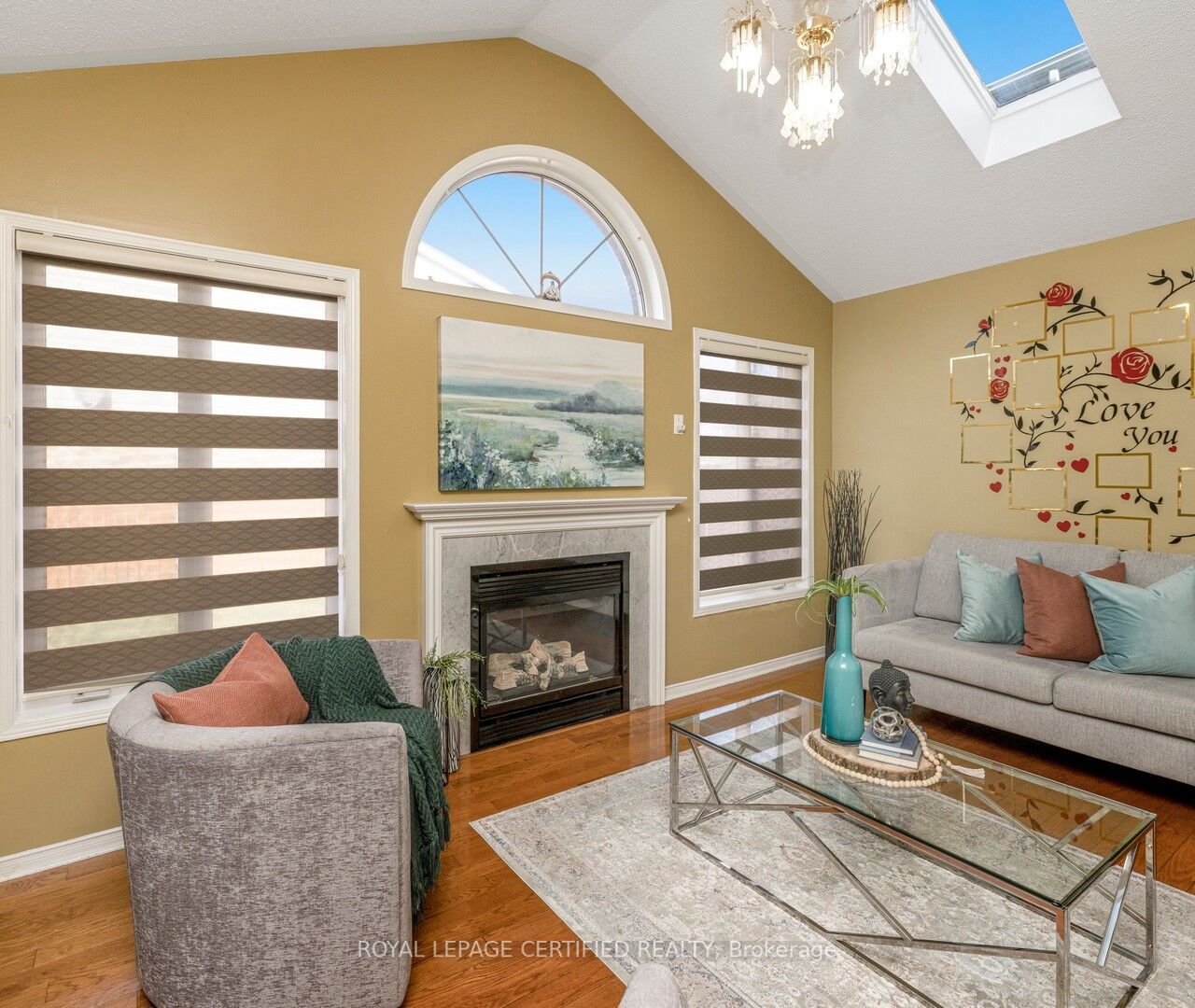 33 Willow Park Dr