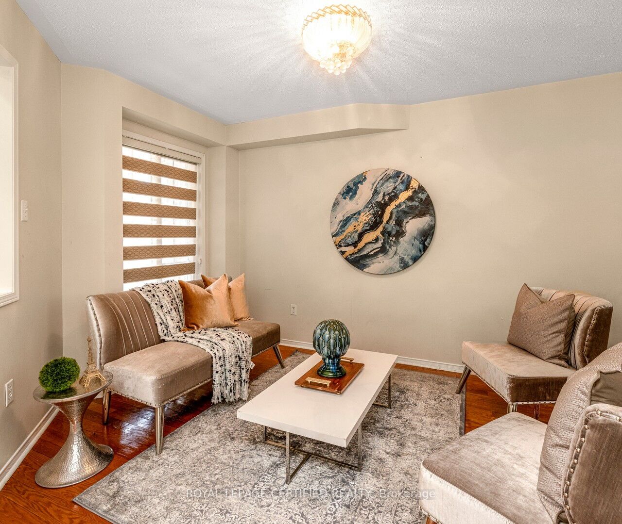 33 Willow Park Dr