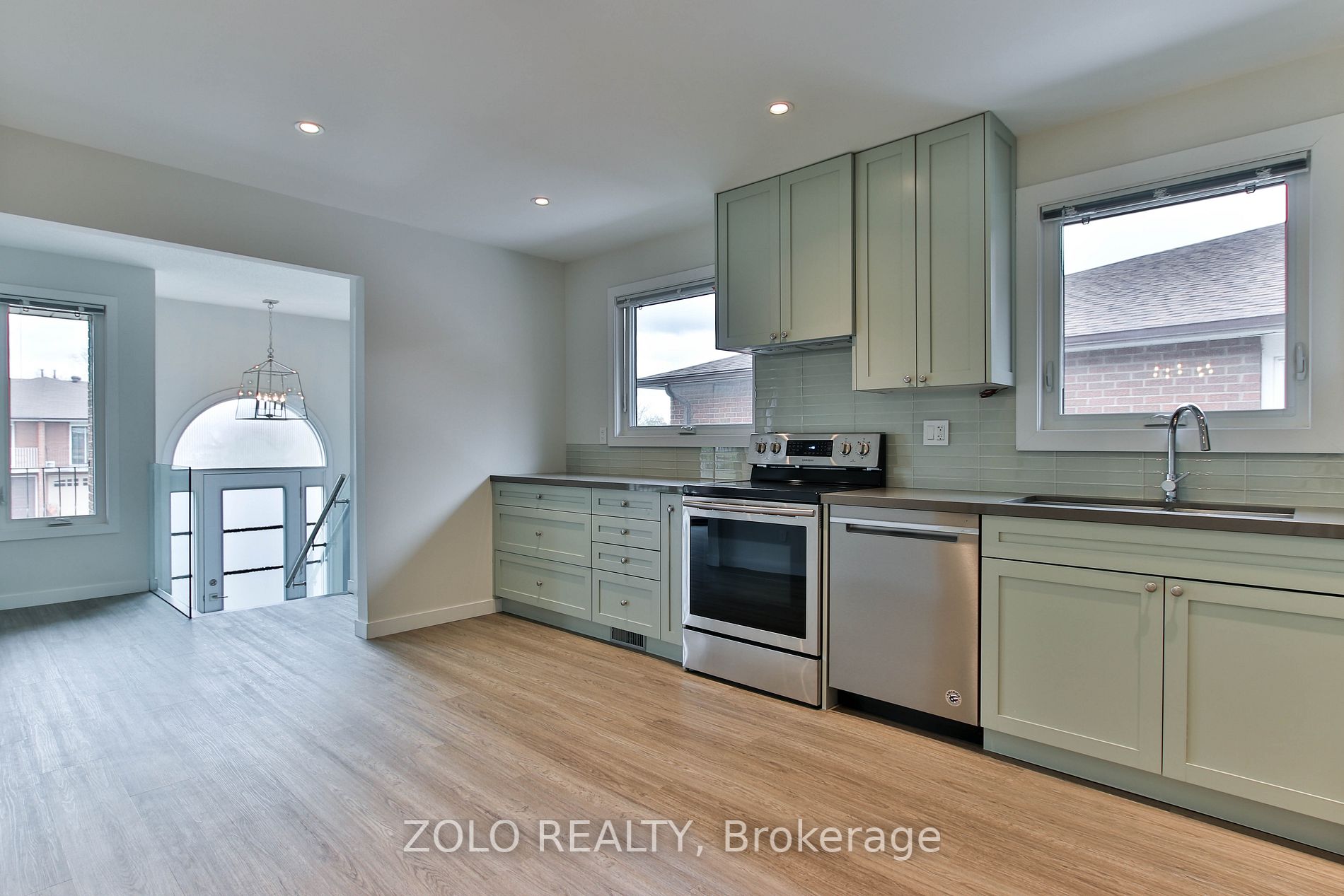 16 Fredrick Mowat Lane