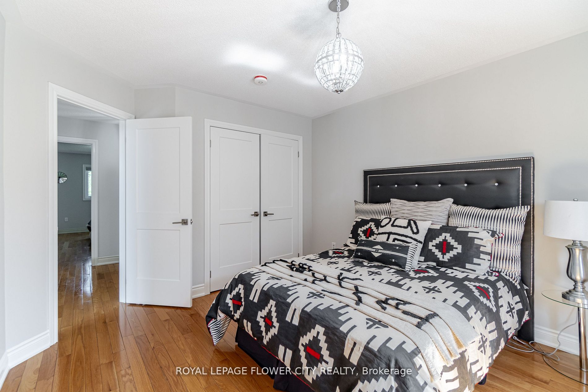 36 Louvain Dr
