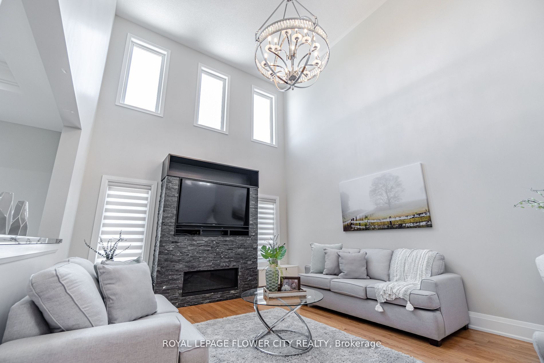 36 Louvain Dr