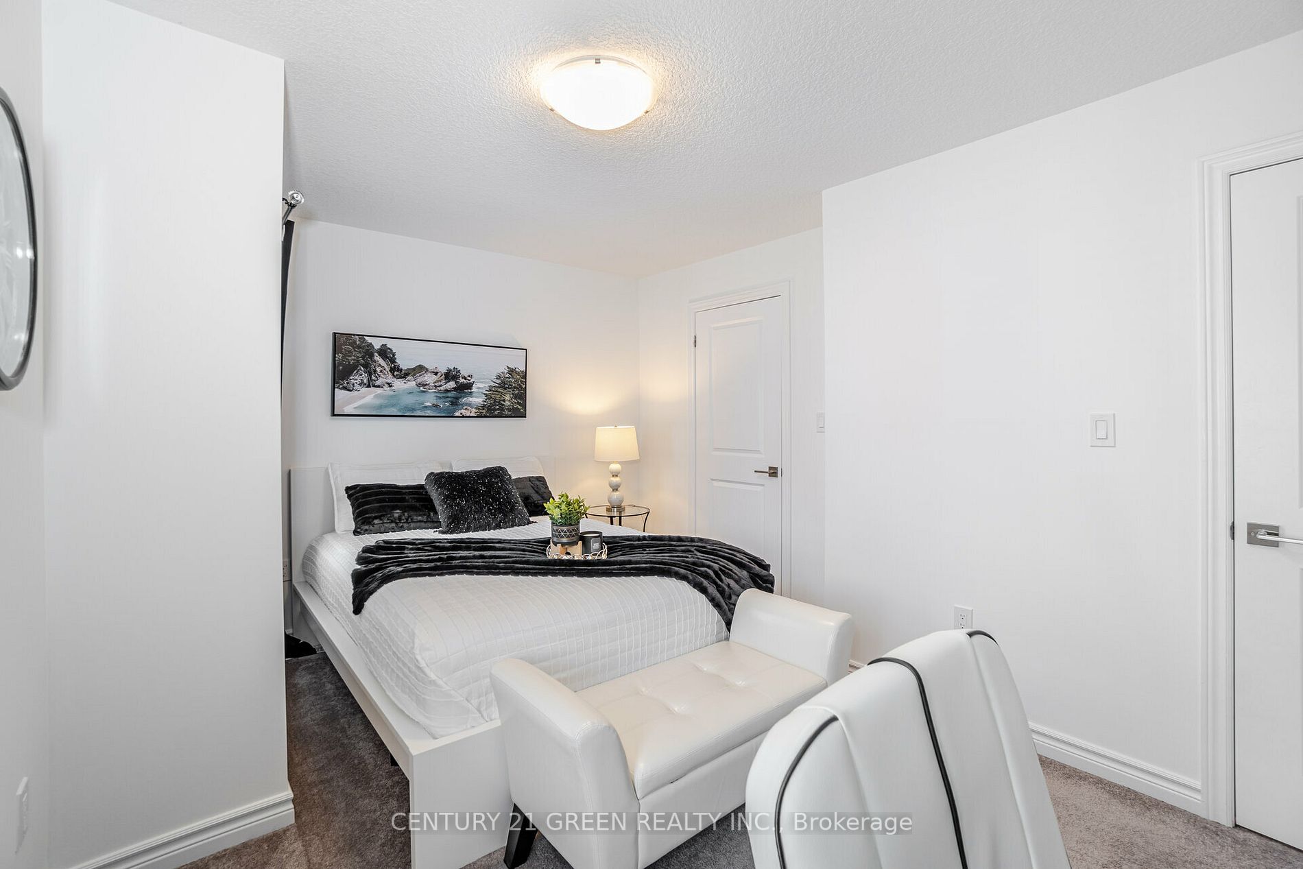 445 Ontario Street S, #132
