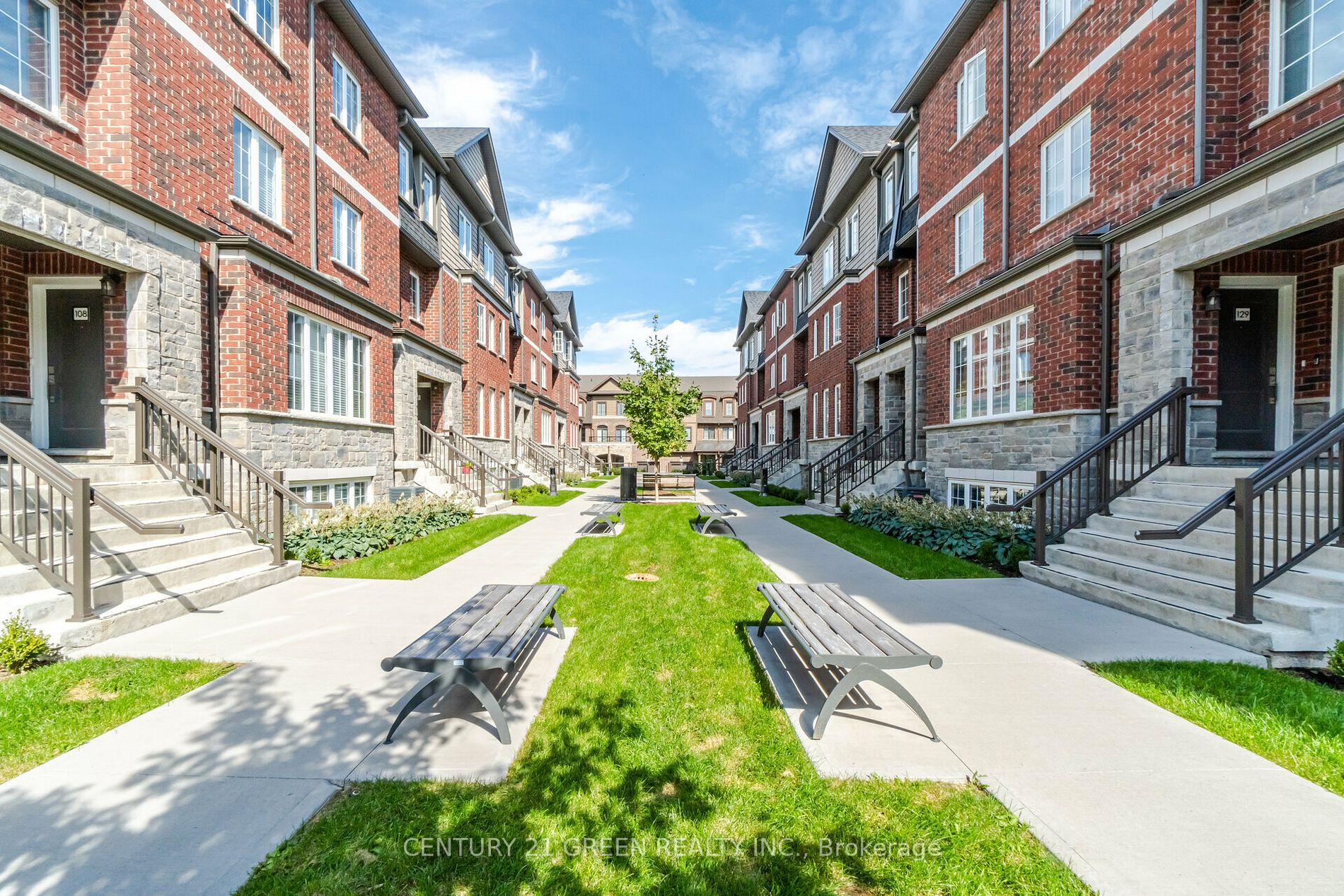 445 Ontario Street S, #132