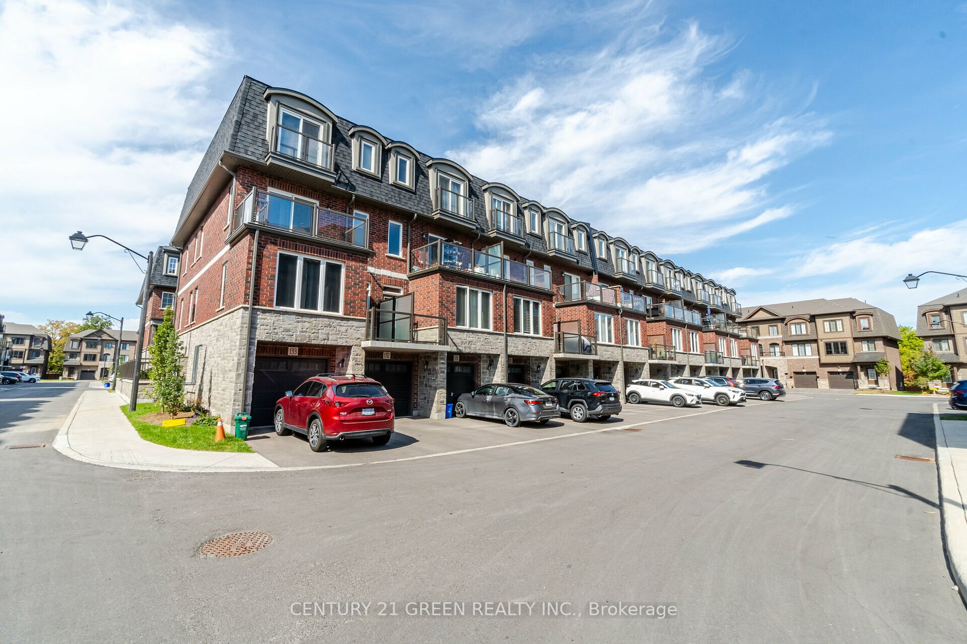 445 Ontario Street S, #132