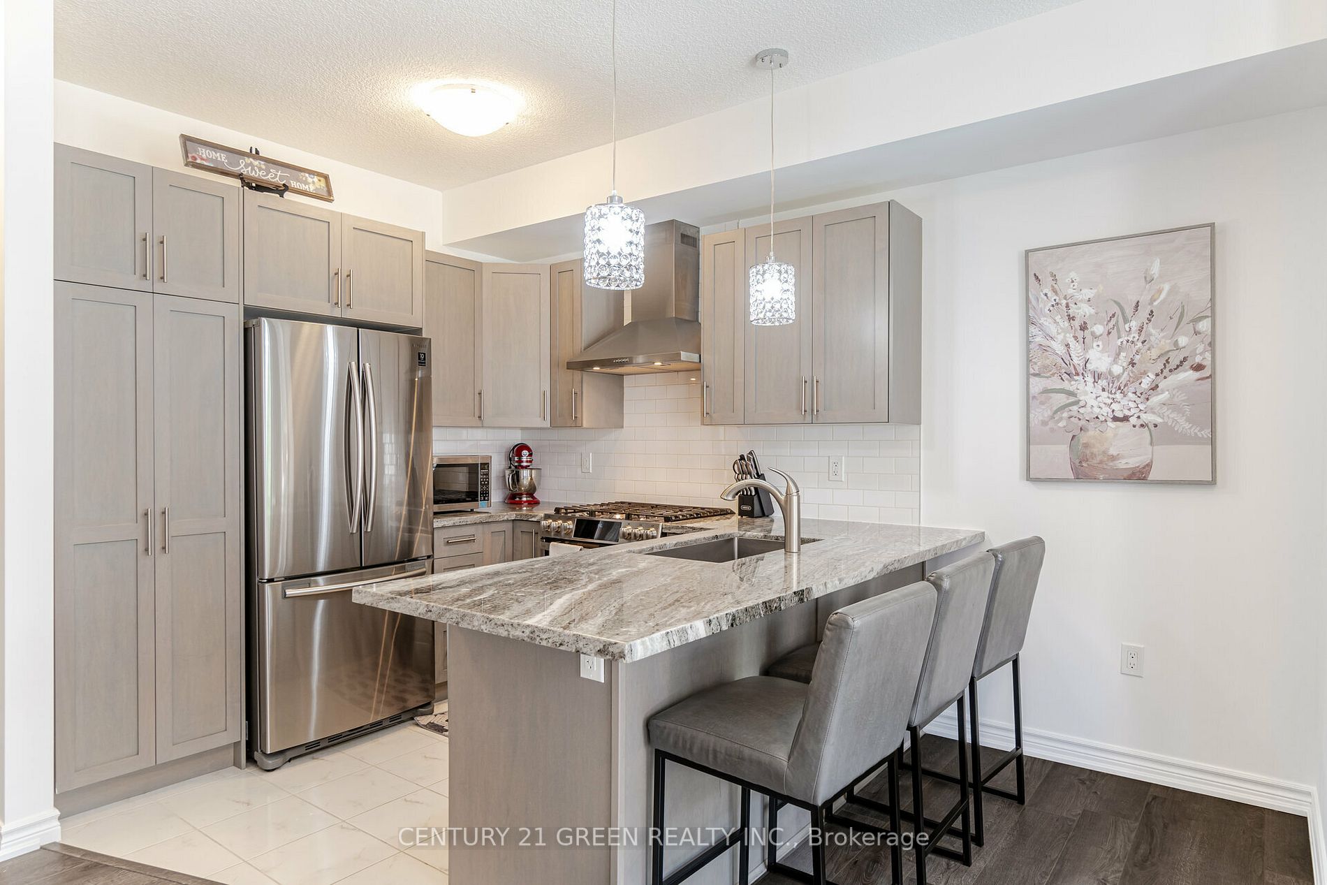 445 Ontario Street S, #132