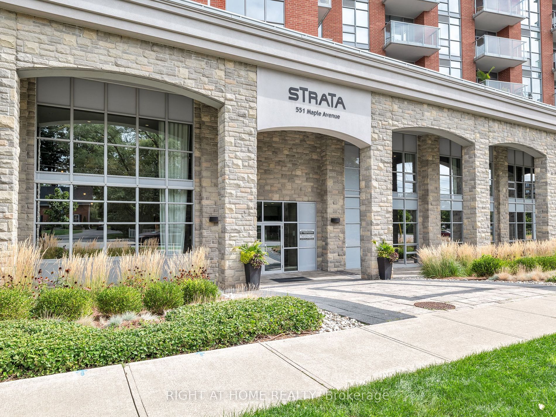 551 Maple Avenue, #615