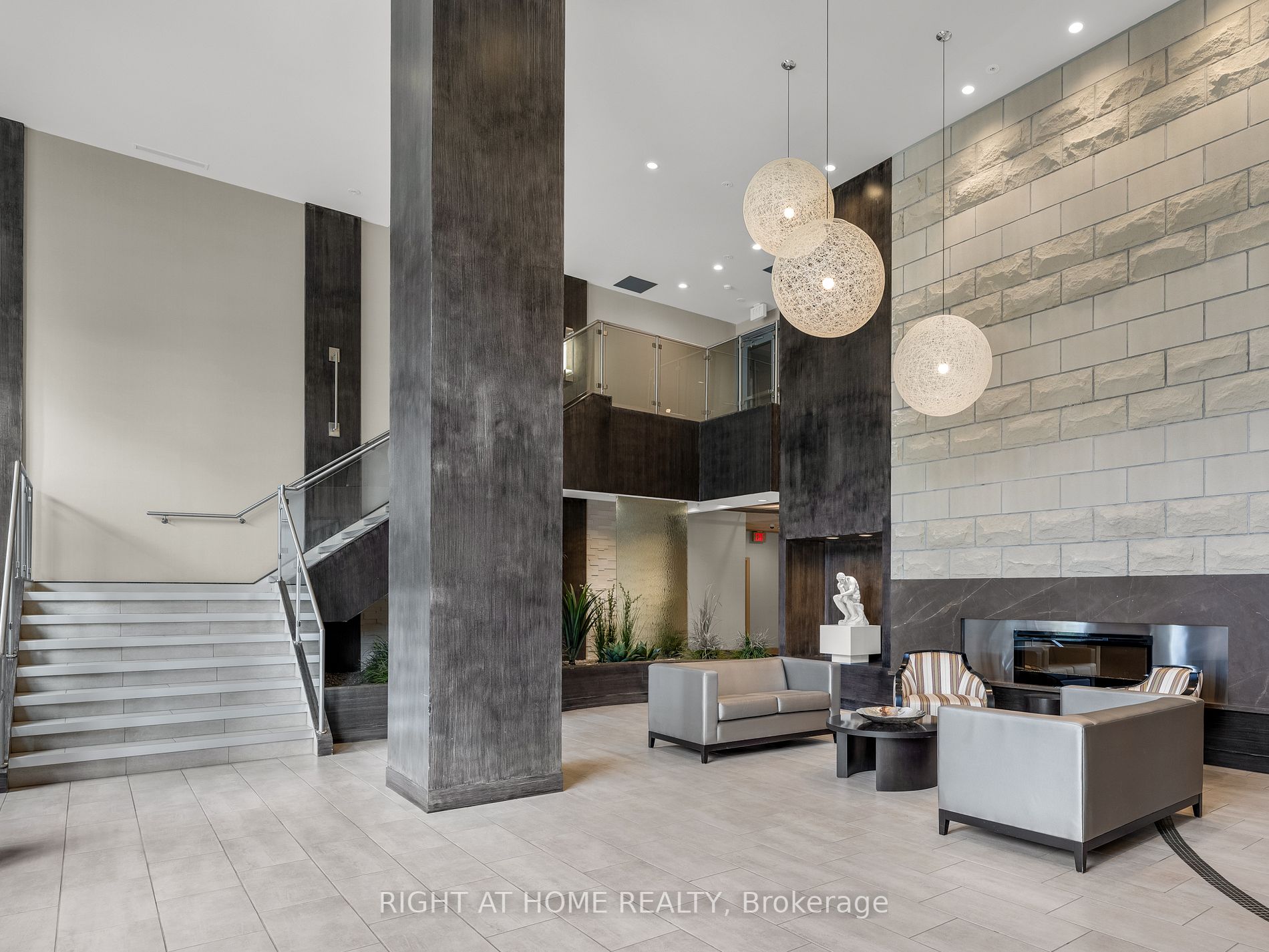551 Maple Avenue, #615