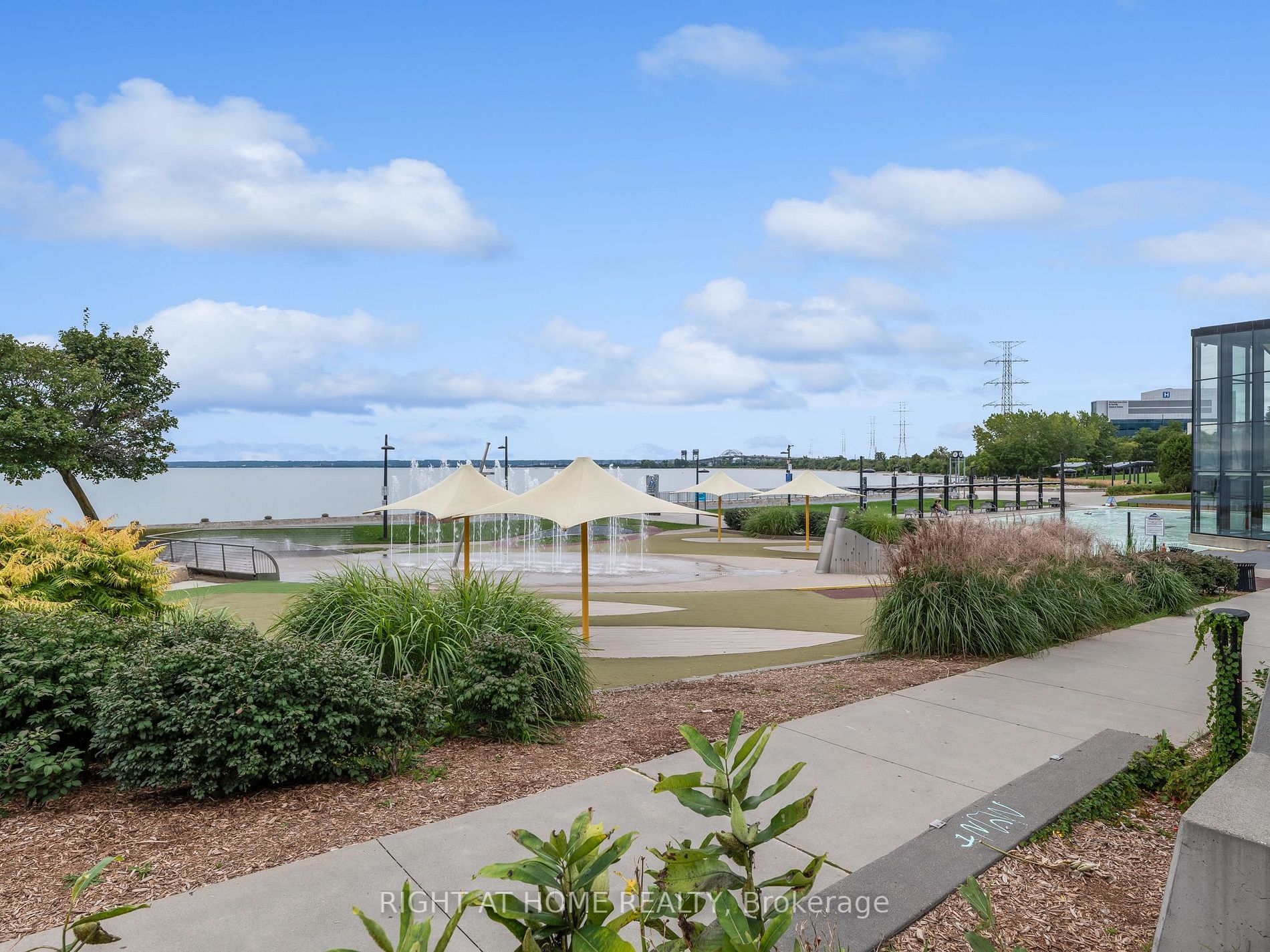 551 Maple Avenue, #615