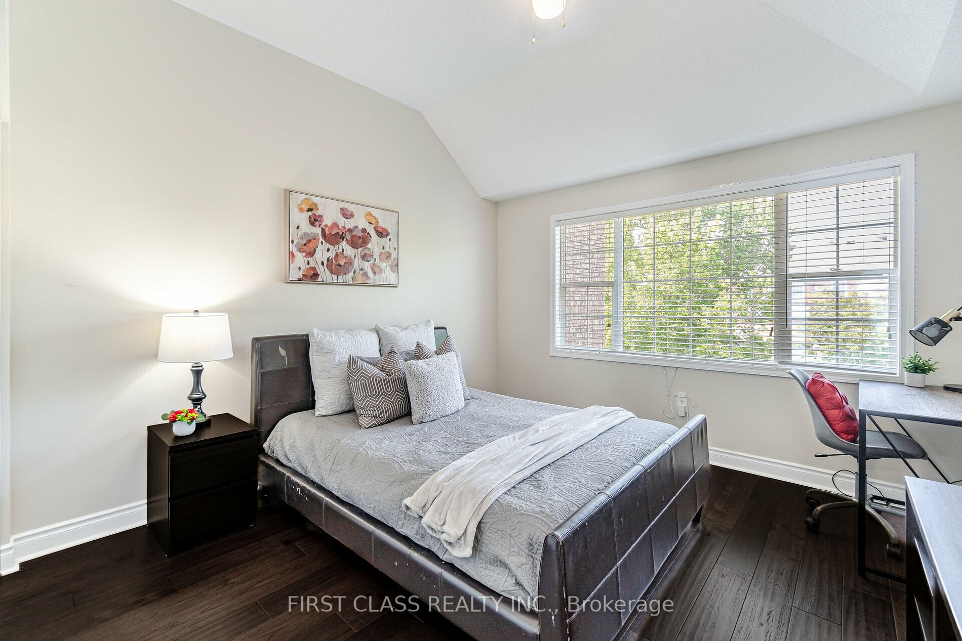 41 Apple Blossom Crescent