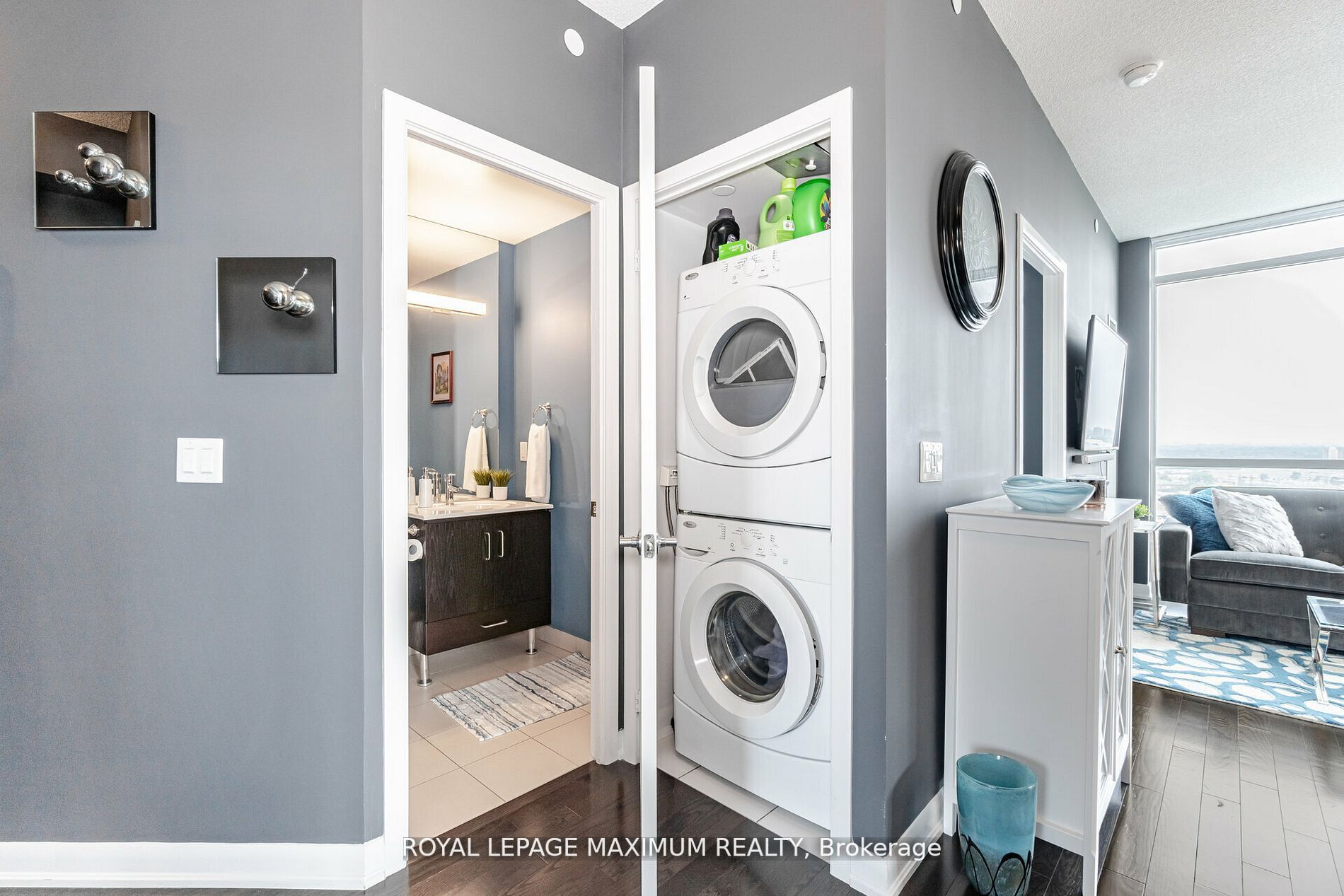 215 Sherway Gardens Rd, #2510