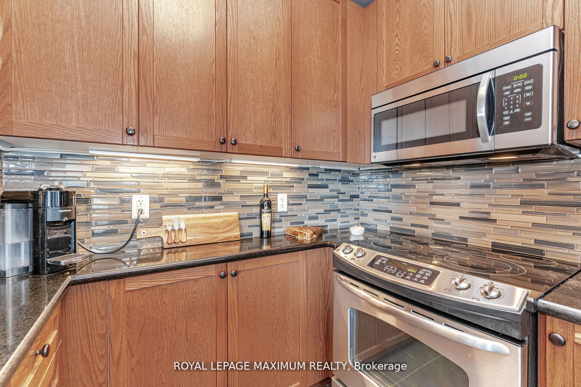 215 Sherway Gardens Rd, #2510
