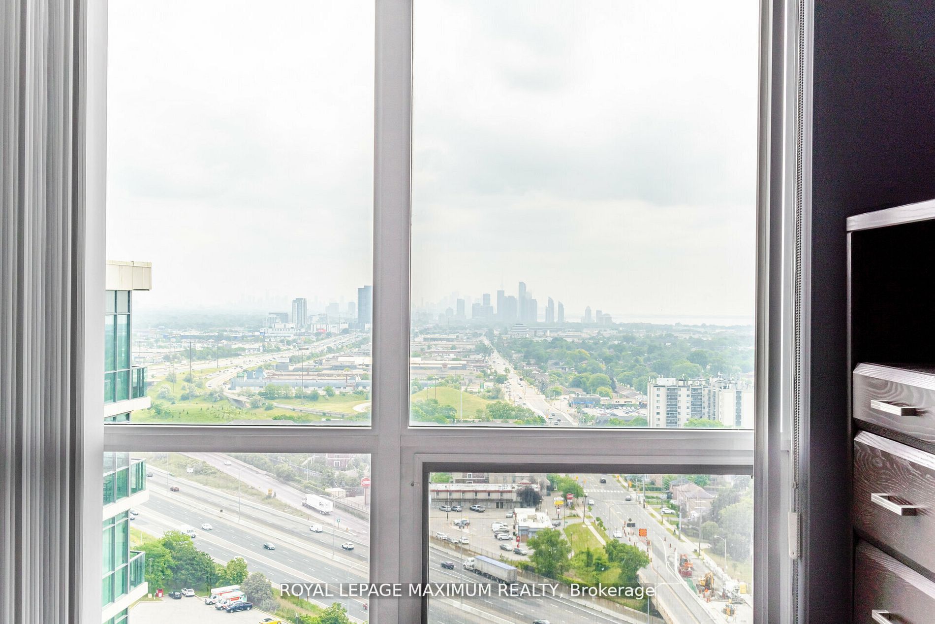 215 Sherway Gardens Rd, #2510