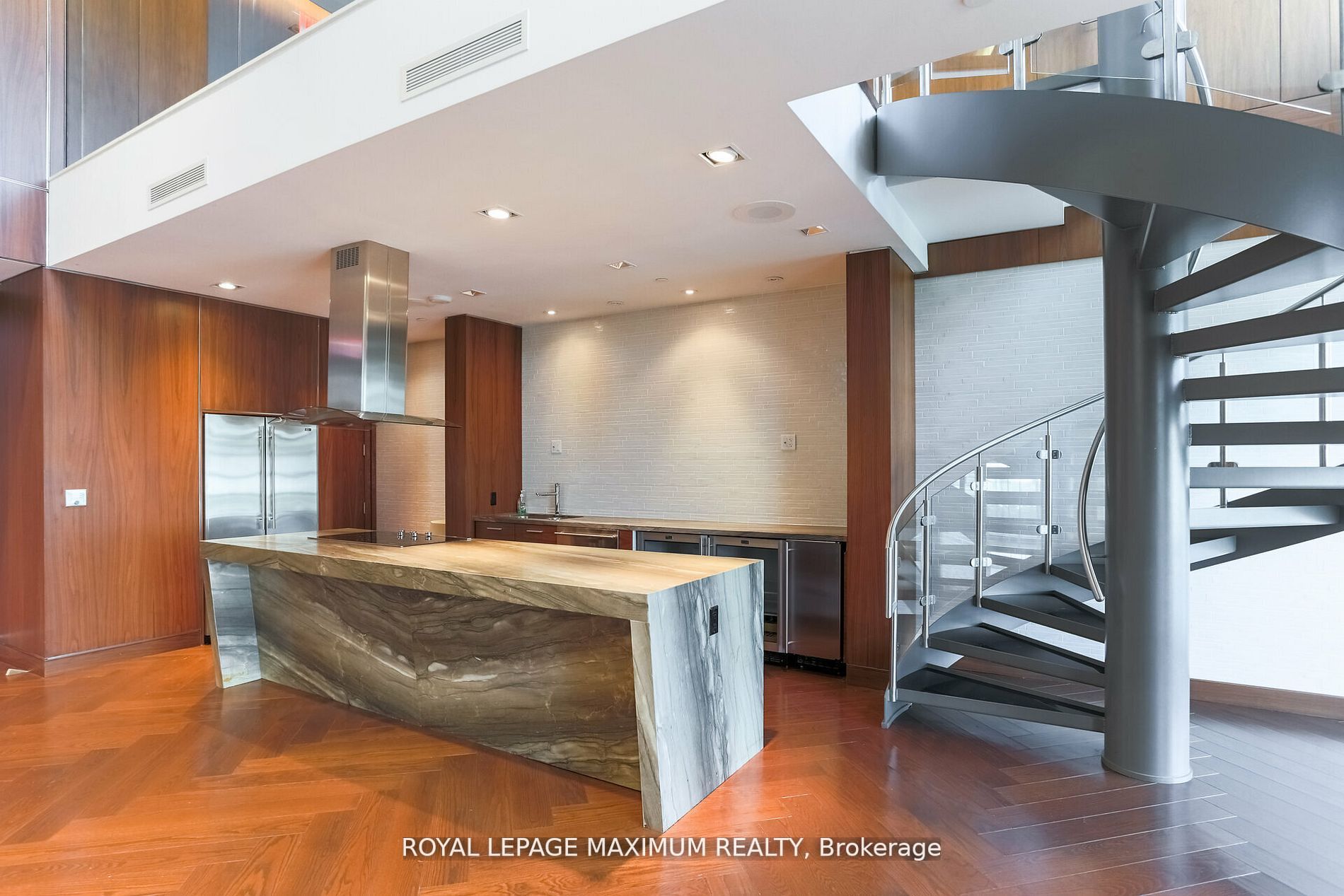 215 Sherway Gardens Rd, #2510