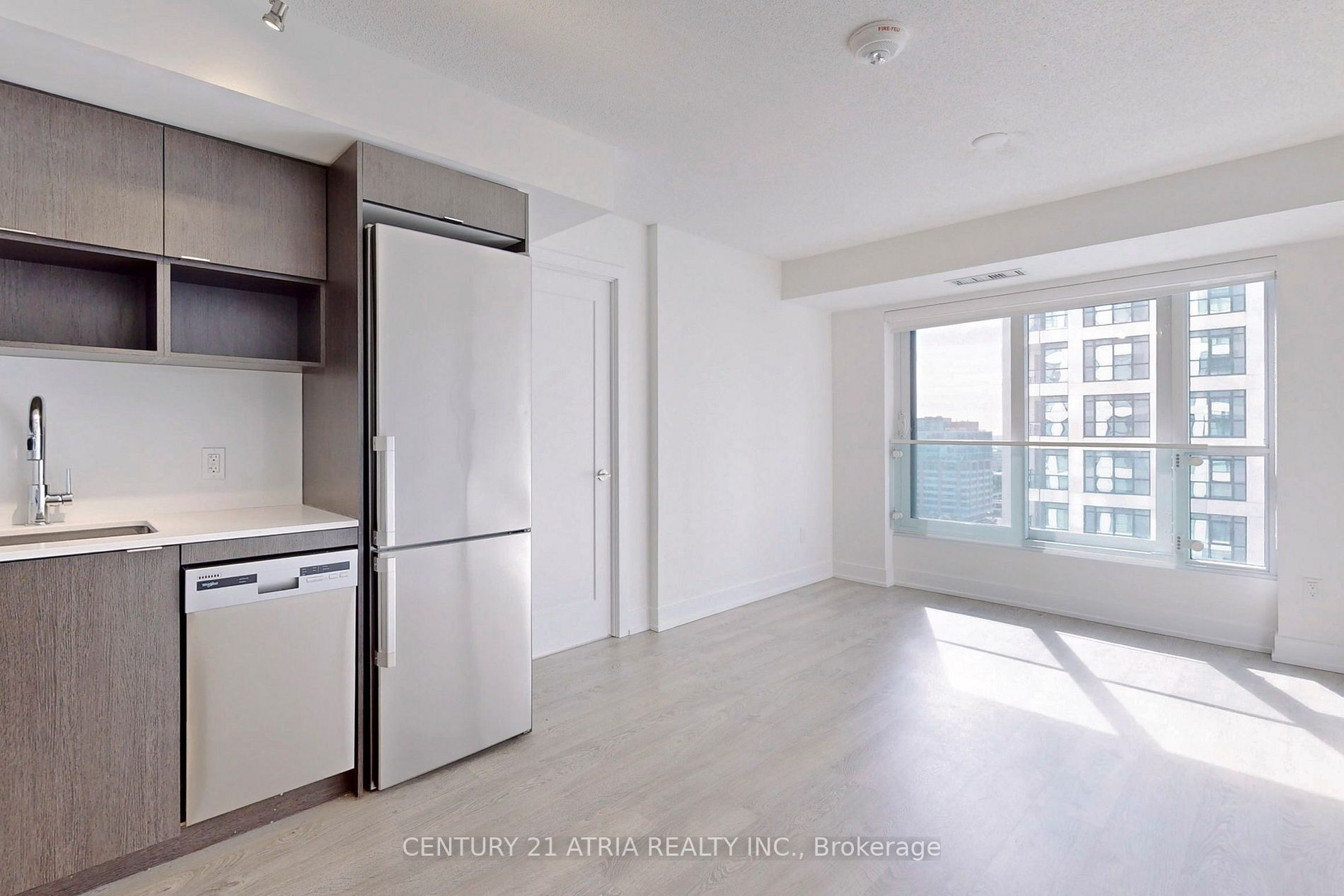 7 Mabelle Ave, #1501