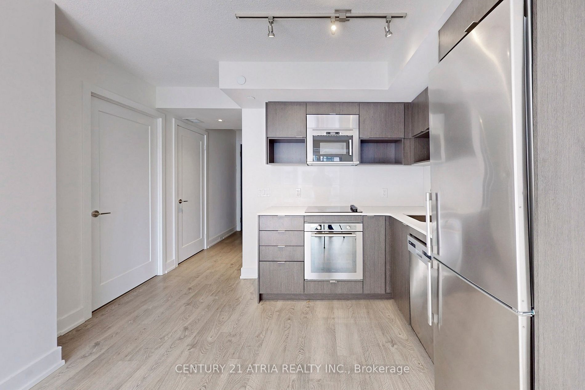 7 Mabelle Ave, #1501