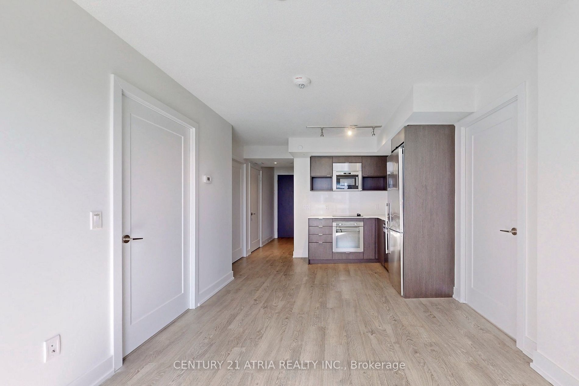 7 Mabelle Ave, #1501