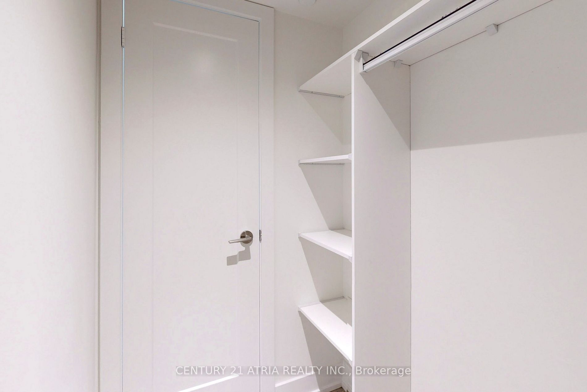 7 Mabelle Ave, #1501