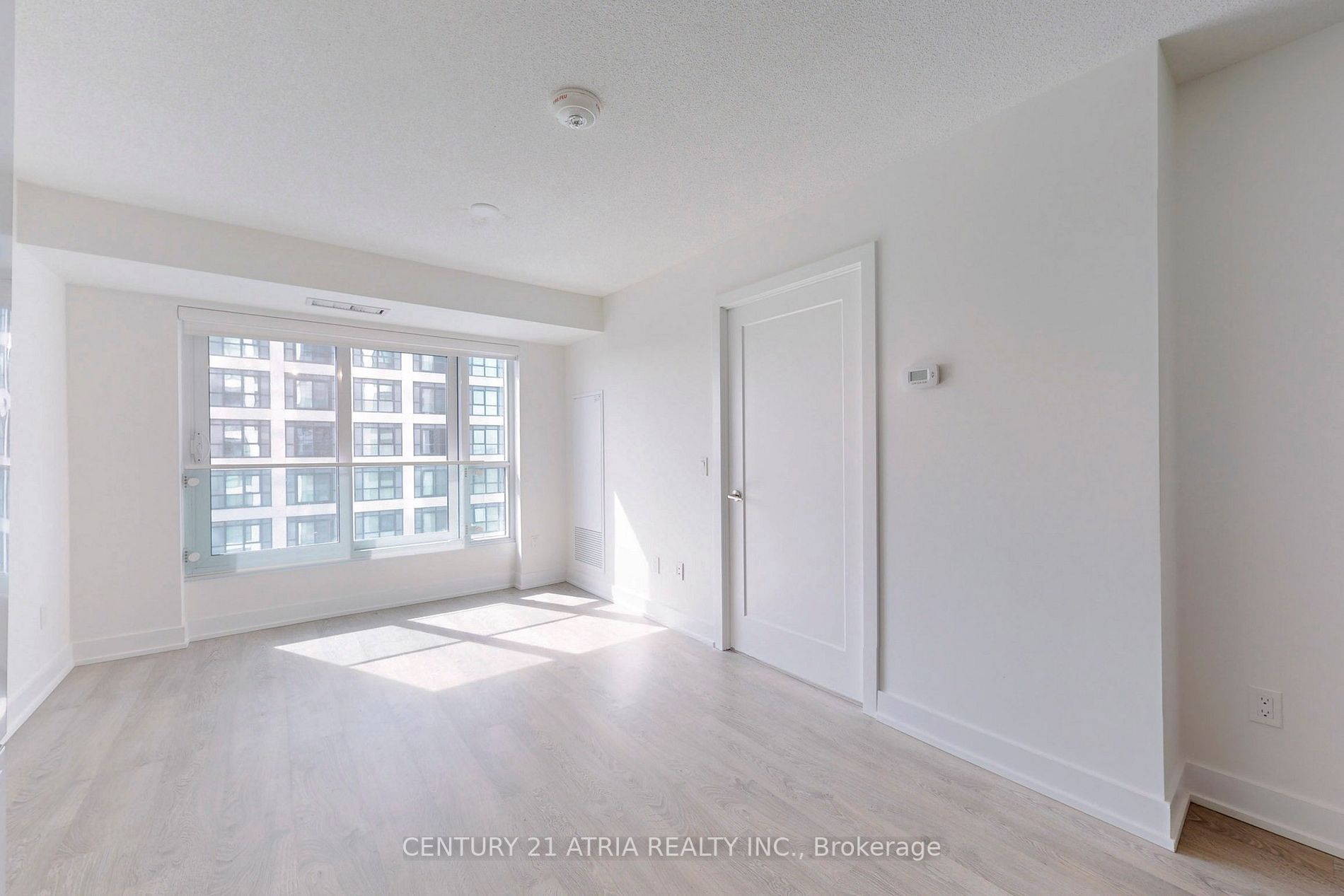 7 Mabelle Ave, #1501