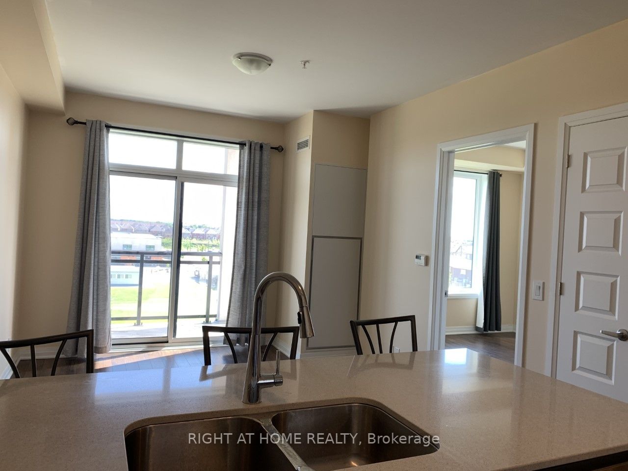 1105 Leger Way E, #527