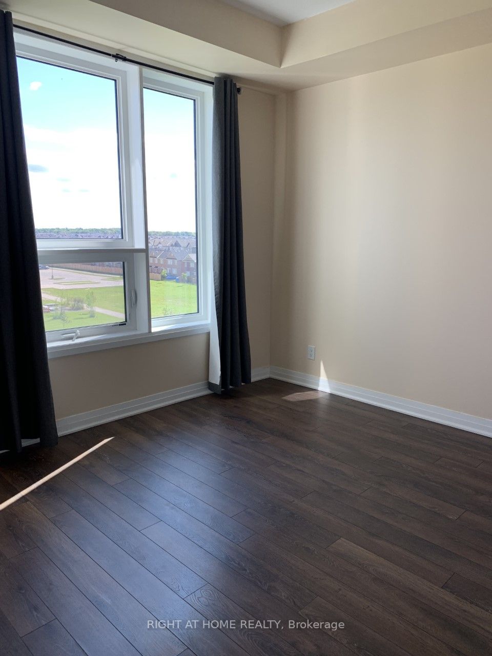 1105 Leger Way E, #527