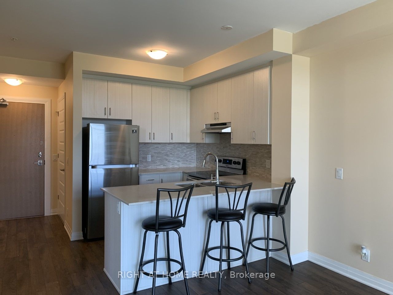 1105 Leger Way E, #527
